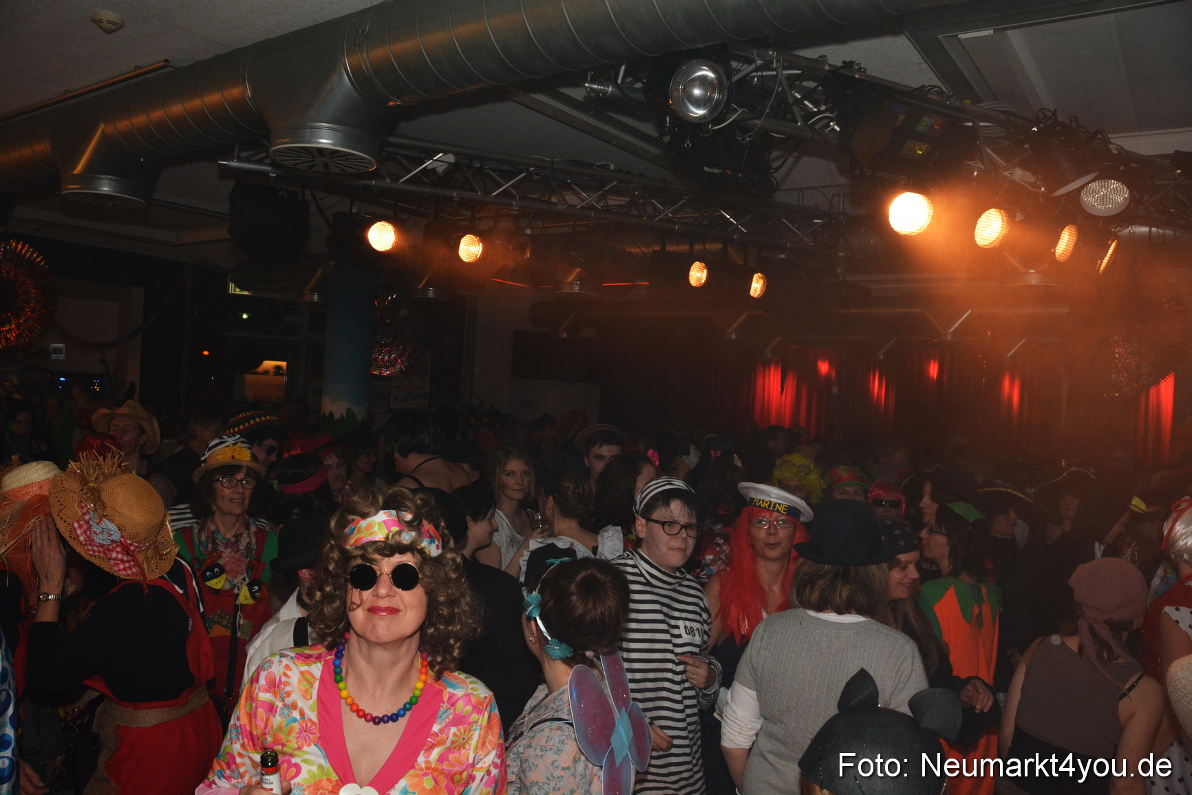 Weiberfasching Neumarkt 120215 0079