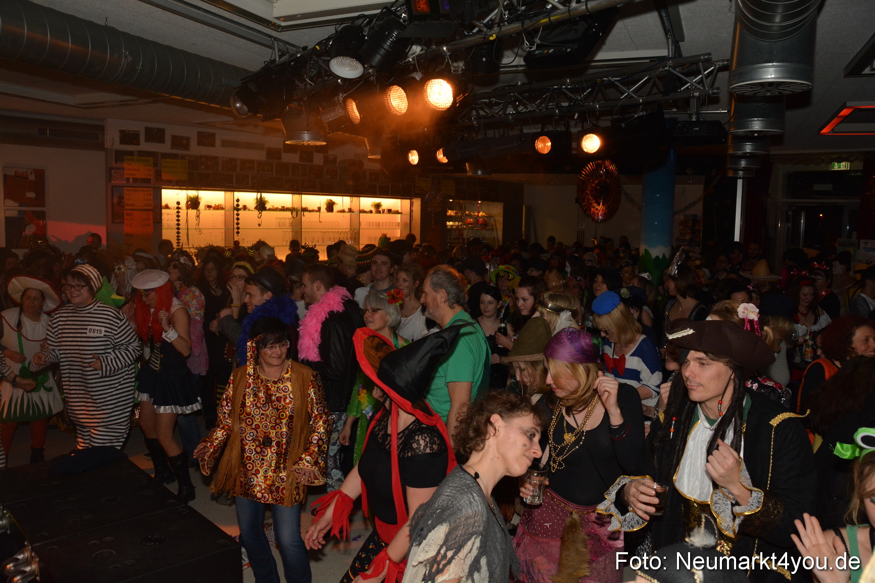 Weiberfasching Neumarkt 120215 0128