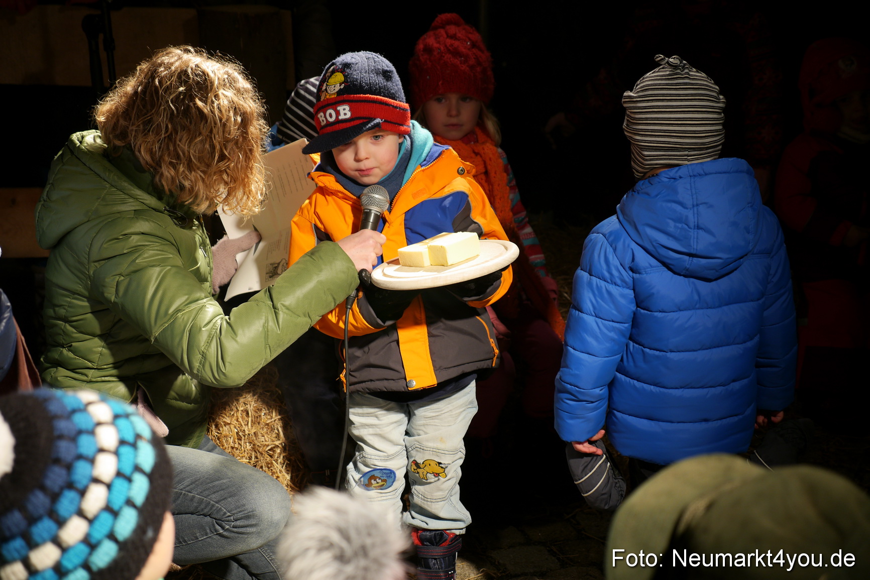 Krippenspiel Weihnachtsmarkt Neumarkt 271115 0005