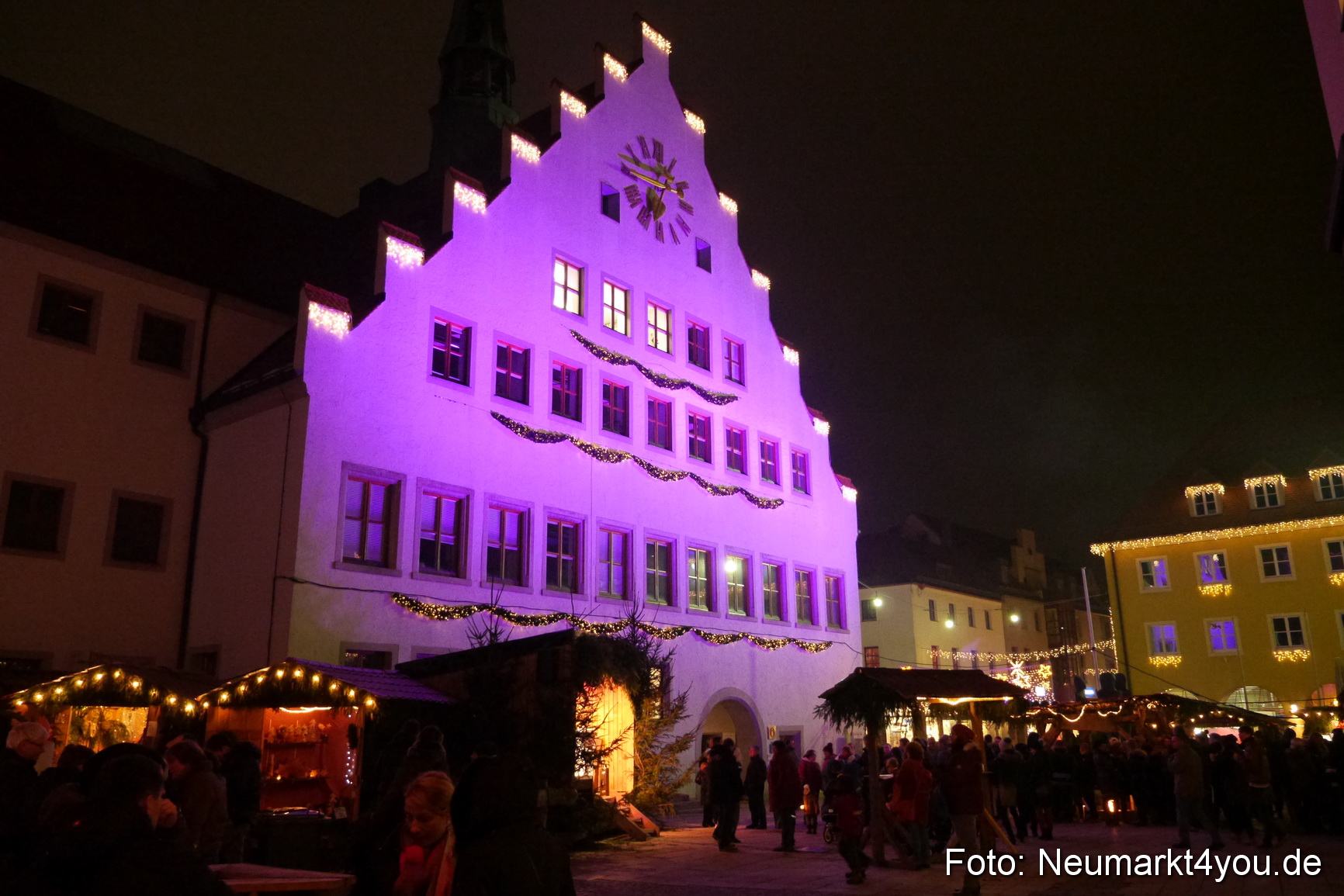 Krippenspiel Weihnachtsmarkt Neumarkt 271115 0035