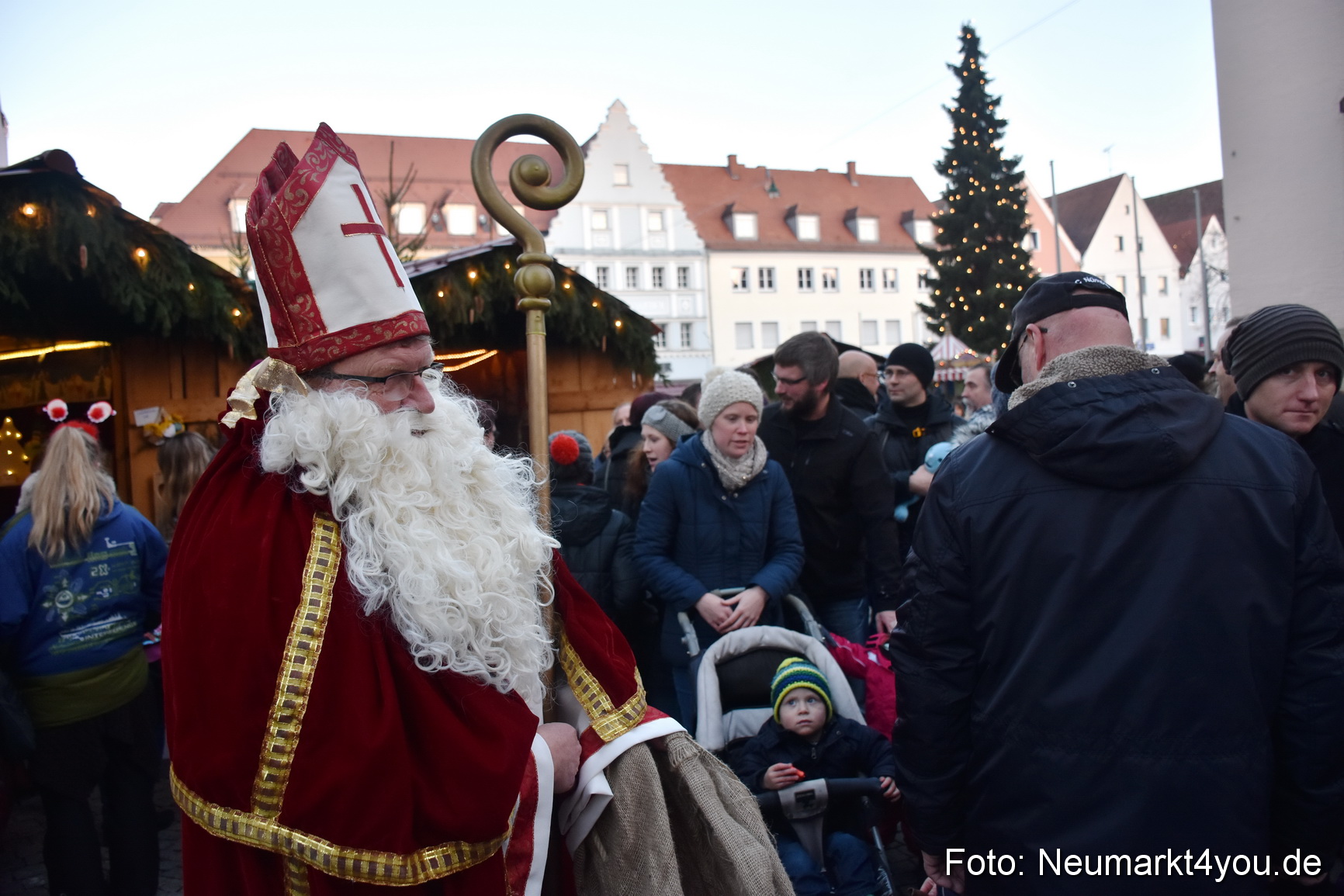 Weihnachtsmarkt Neumarkt 2015 0099