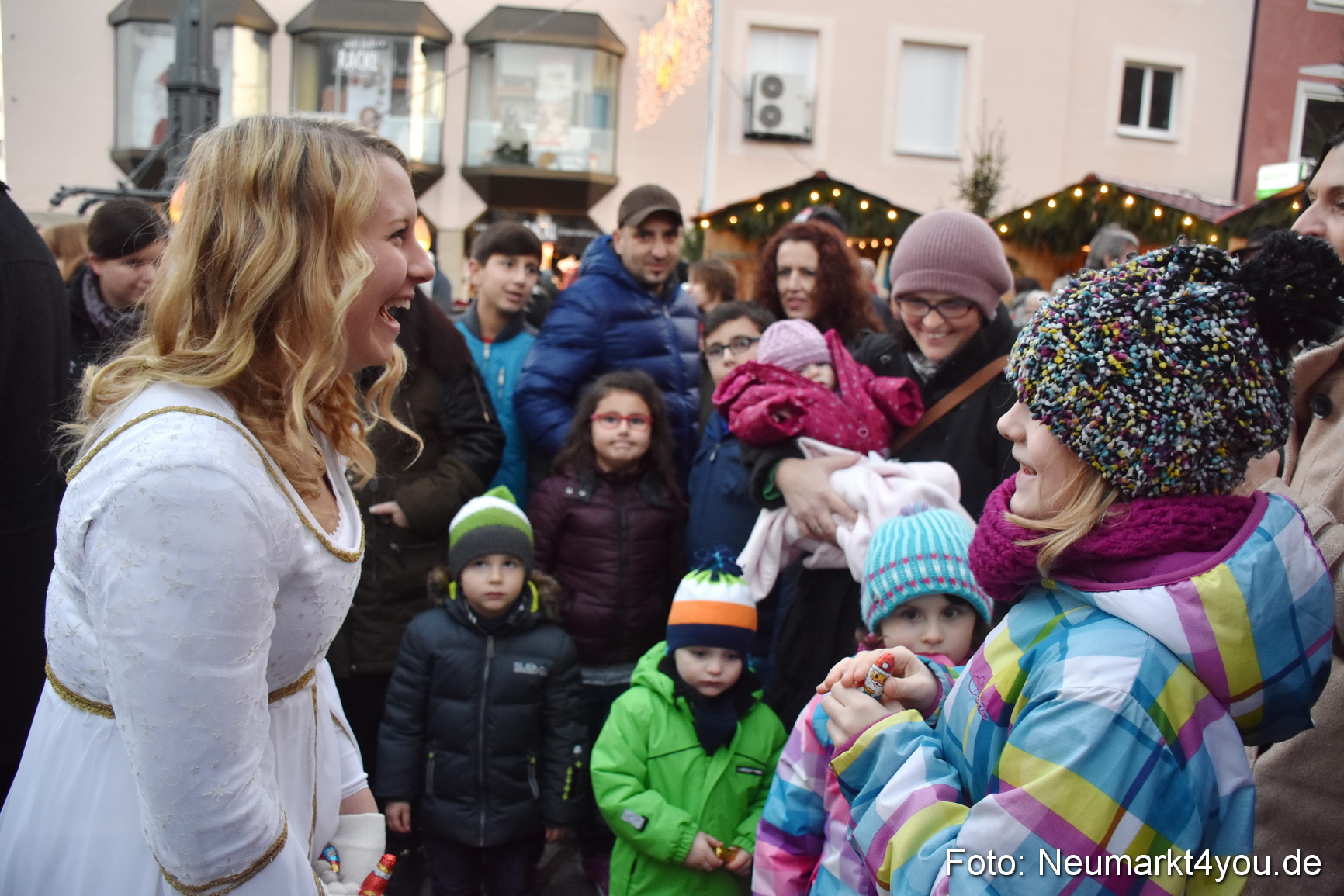 Weihnachtsmarkt Neumarkt 2015 0100