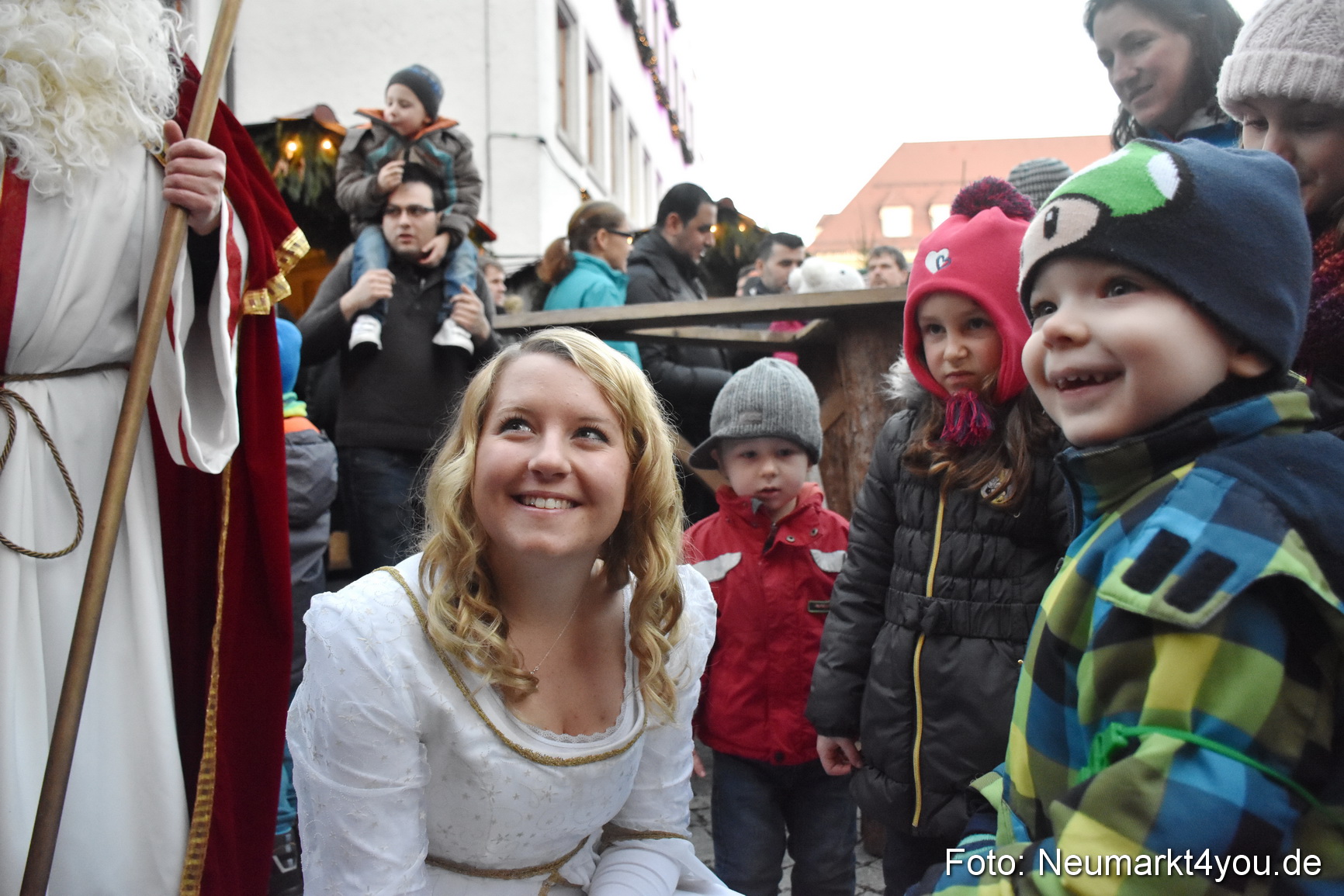 Weihnachtsmarkt Neumarkt 2015 0111