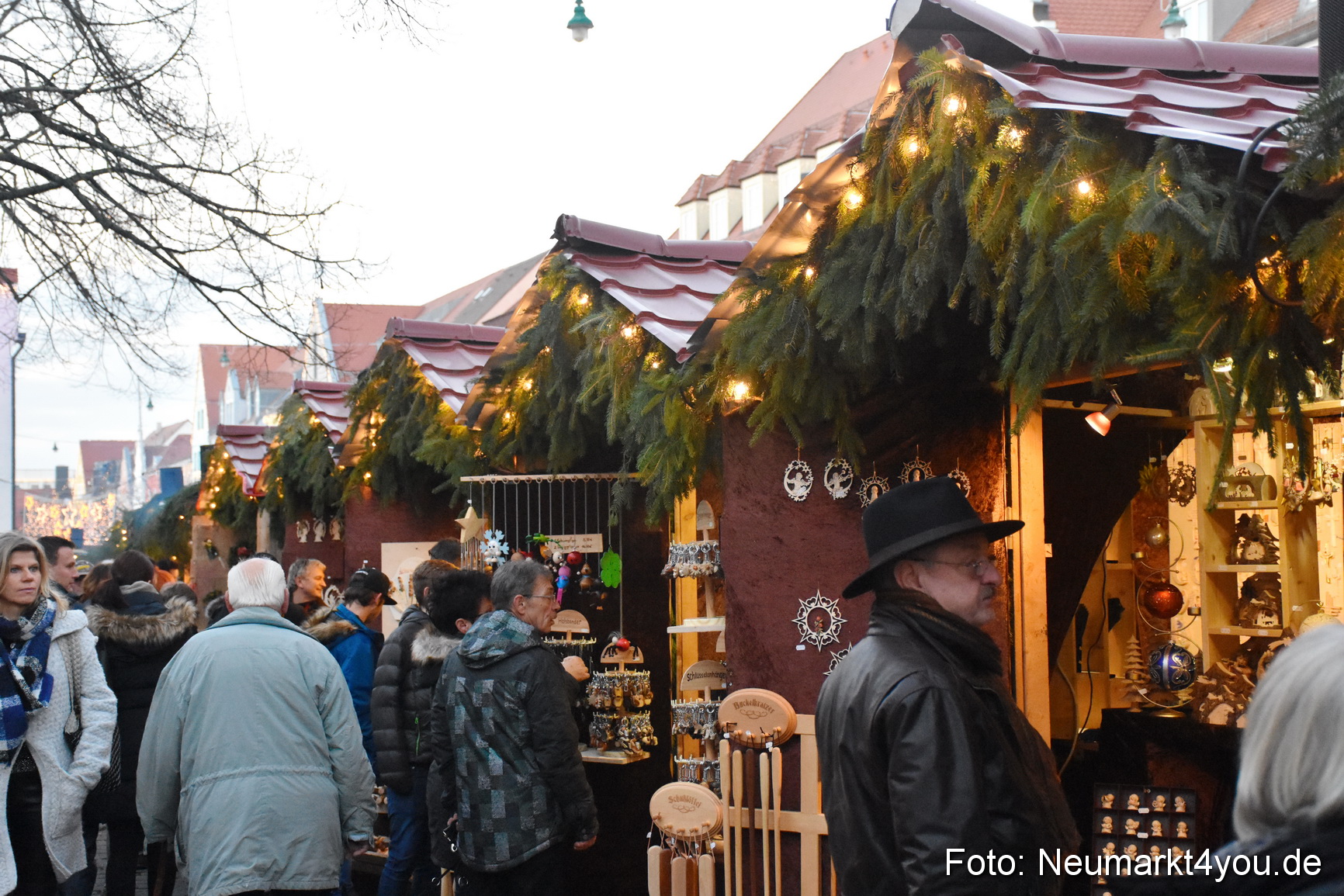 Weihnachtsmarkt Neumarkt 2015 0114