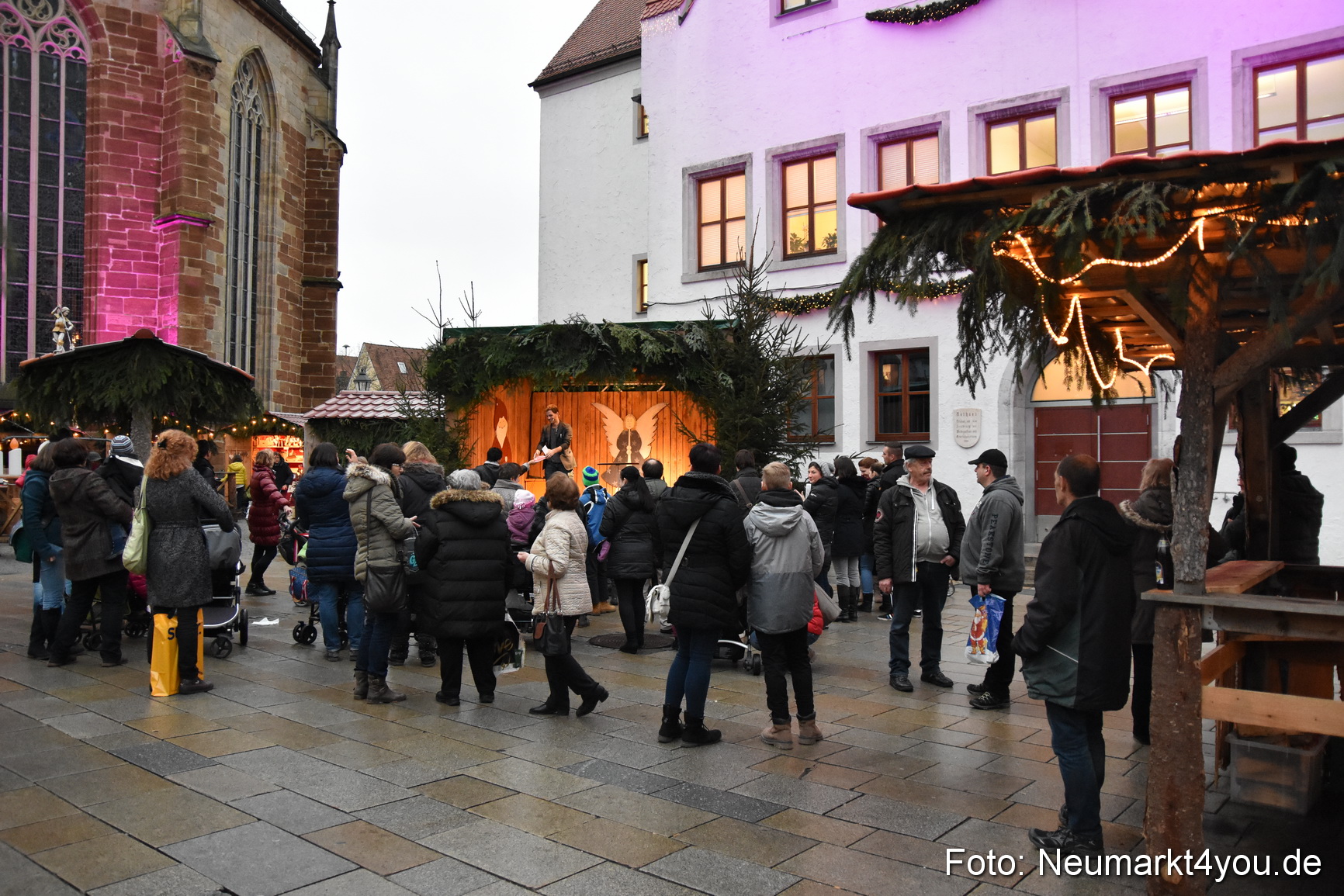 Weihnachtsmarkt Neumarkt 2015 0140