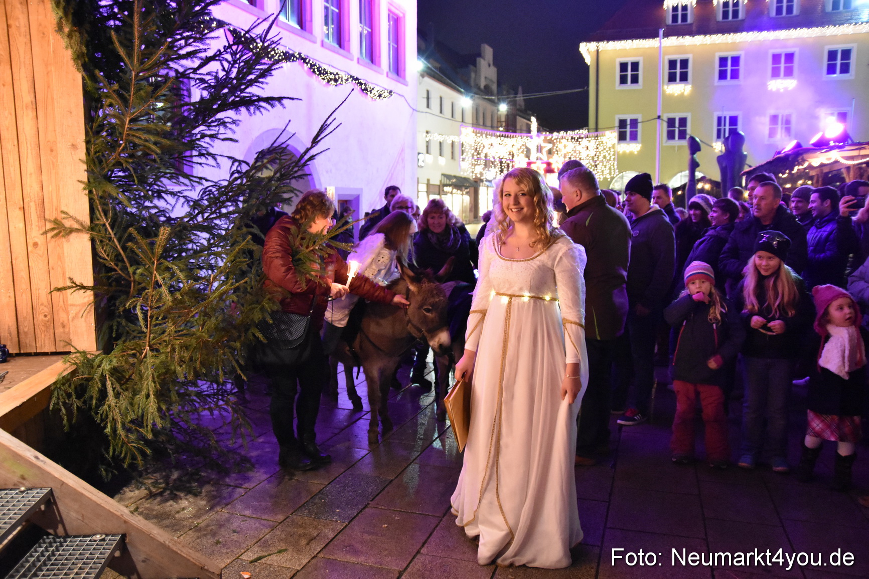 Weihnachtsmarkt Neumarkt 2015 0165