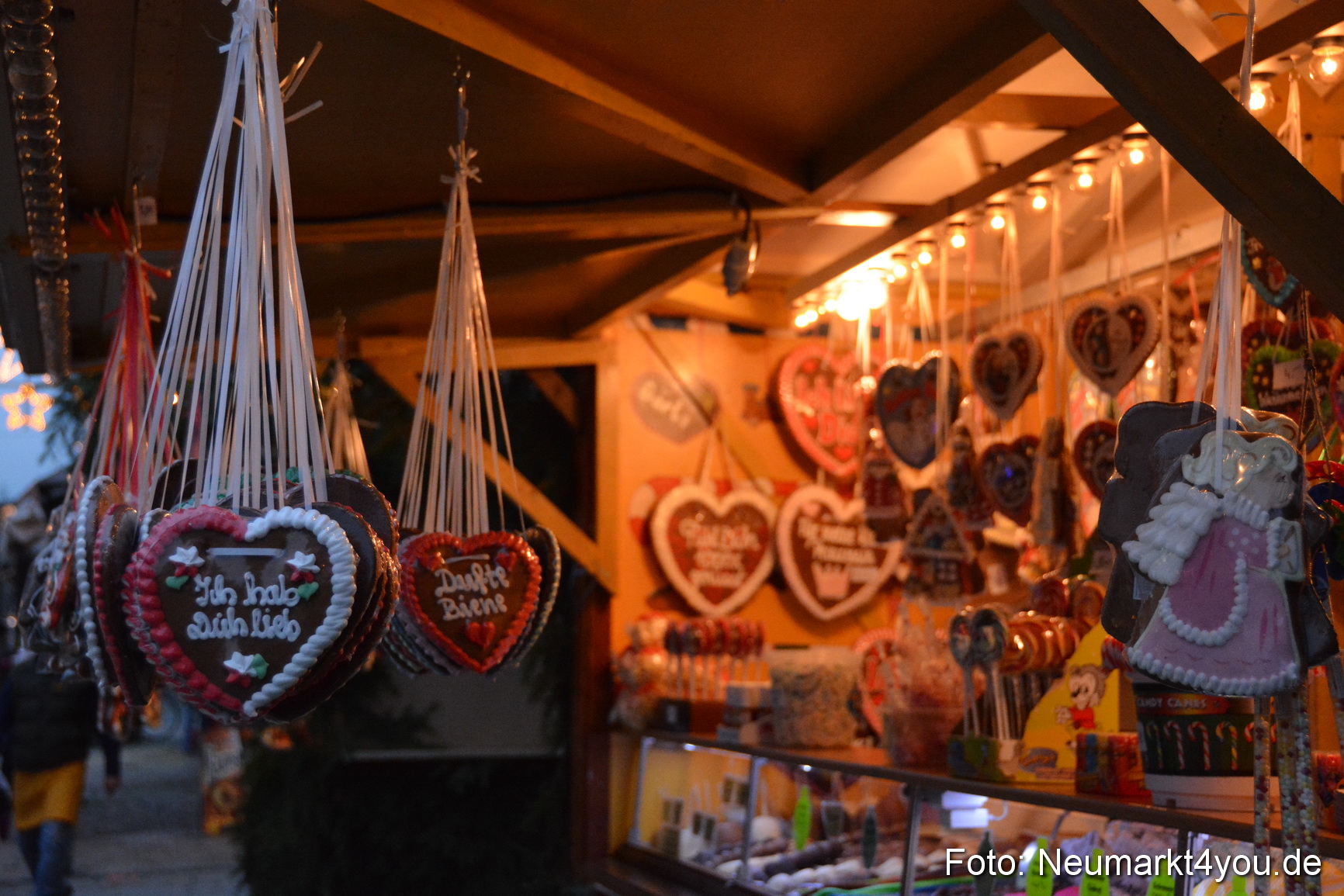 Weihnachtsmarkt Neumarkt 261115 0004