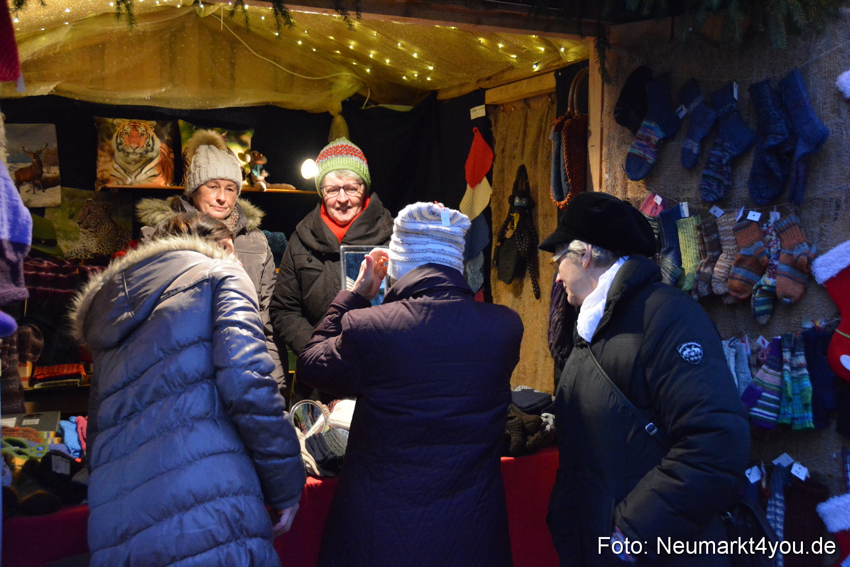 Weihnachtsmarkt Neumarkt 261115 0019