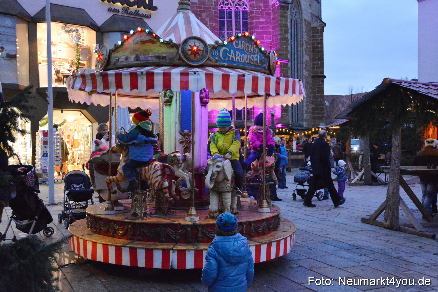 Weihnachtsmarkt Neumarkt 261115 0023