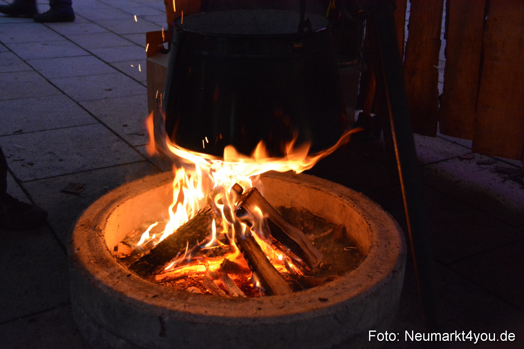 Weihnachtsmarkt Neumarkt 261115 0026