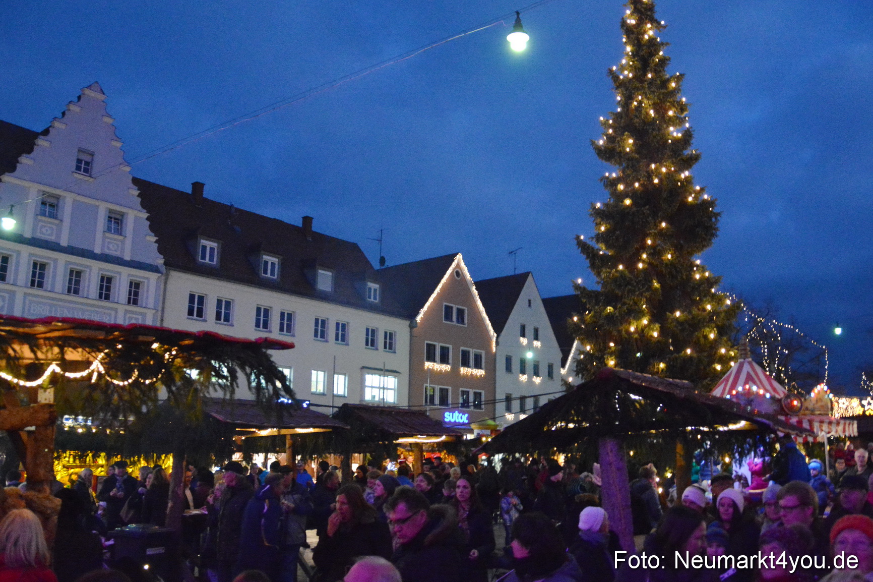 Weihnachtsmarkt Neumarkt 261115 0029