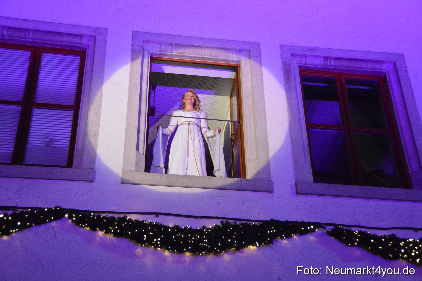 Weihnachtsmarkt Neumarkt 261115 0034