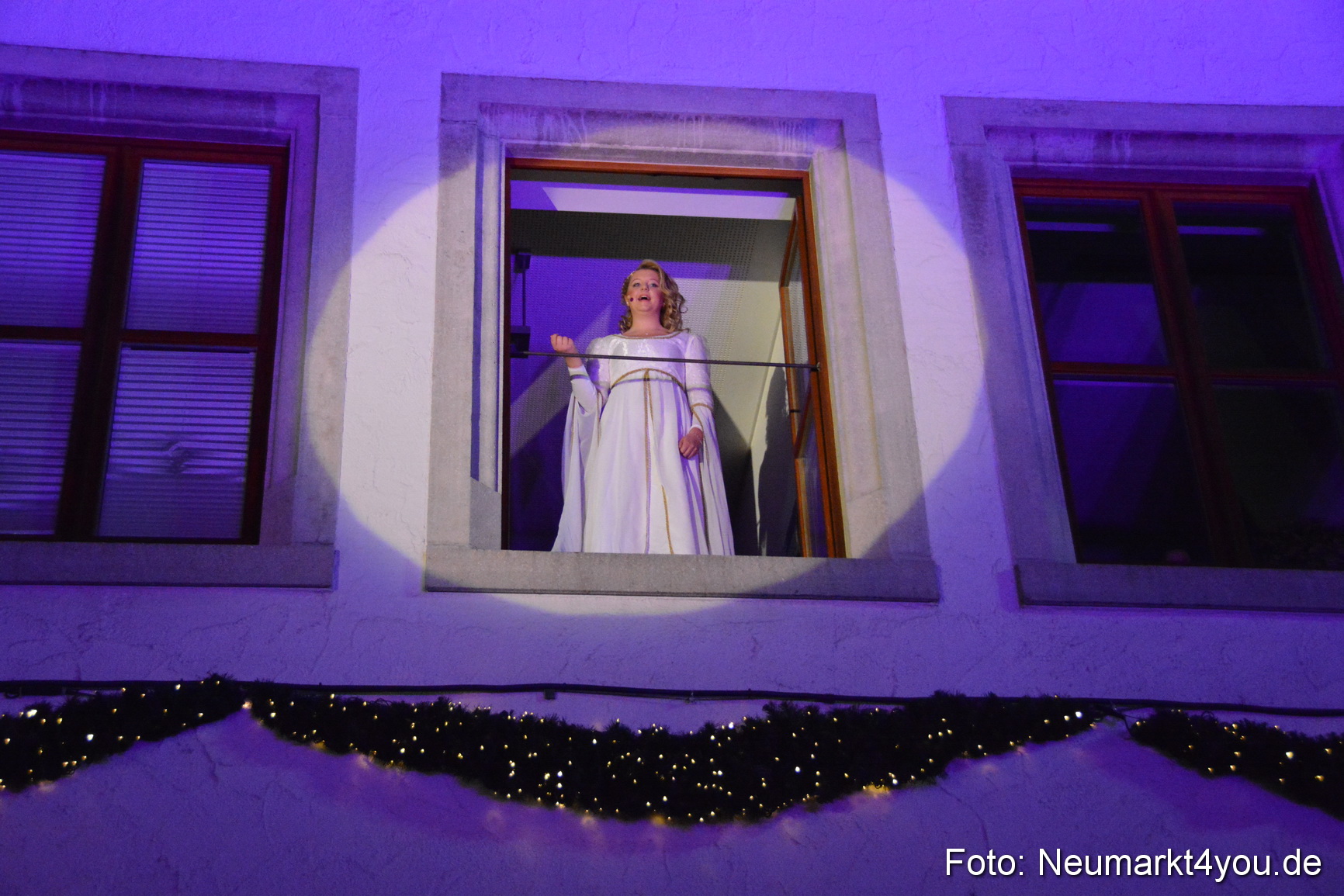 Weihnachtsmarkt Neumarkt 261115 0035