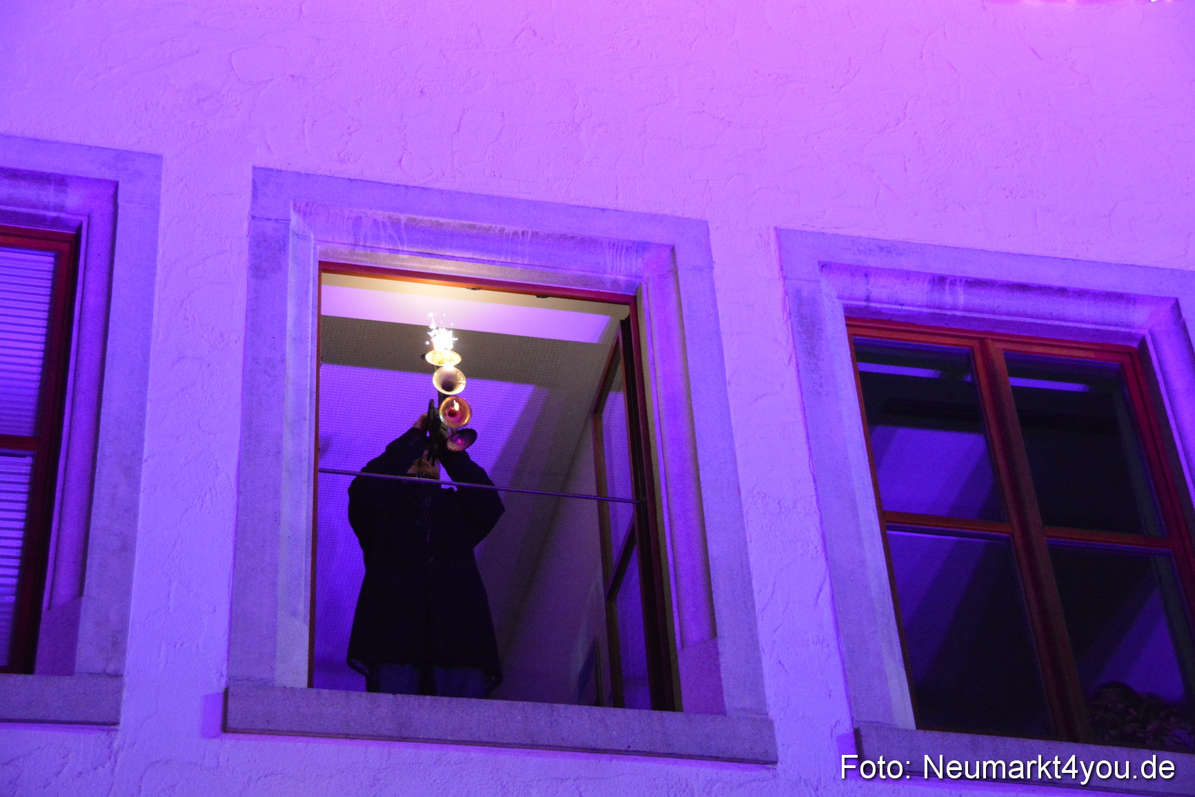 Weihnachtsmarkt Neumarkt 261115 0040