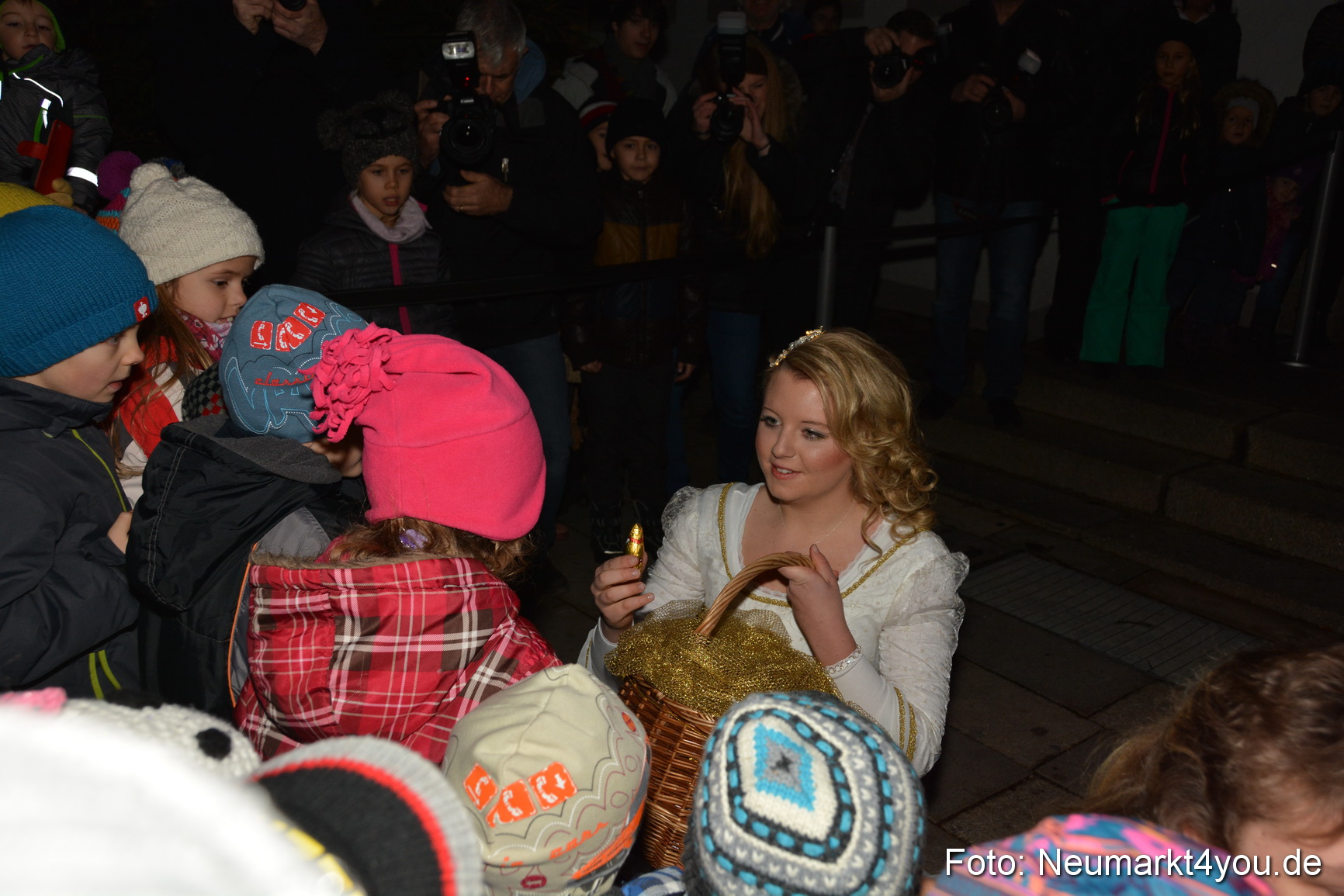 Weihnachtsmarkt Neumarkt 261115 0042
