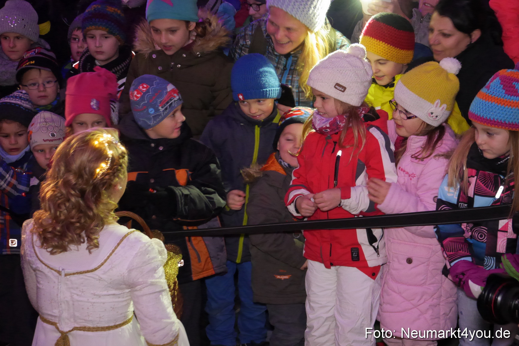 Weihnachtsmarkt Neumarkt 261115 0050