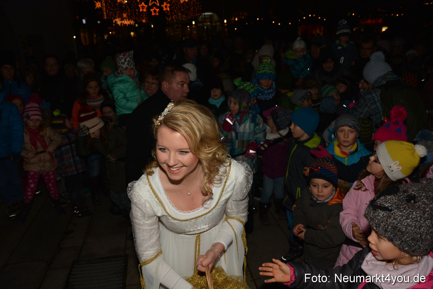 Weihnachtsmarkt Neumarkt 261115 0053