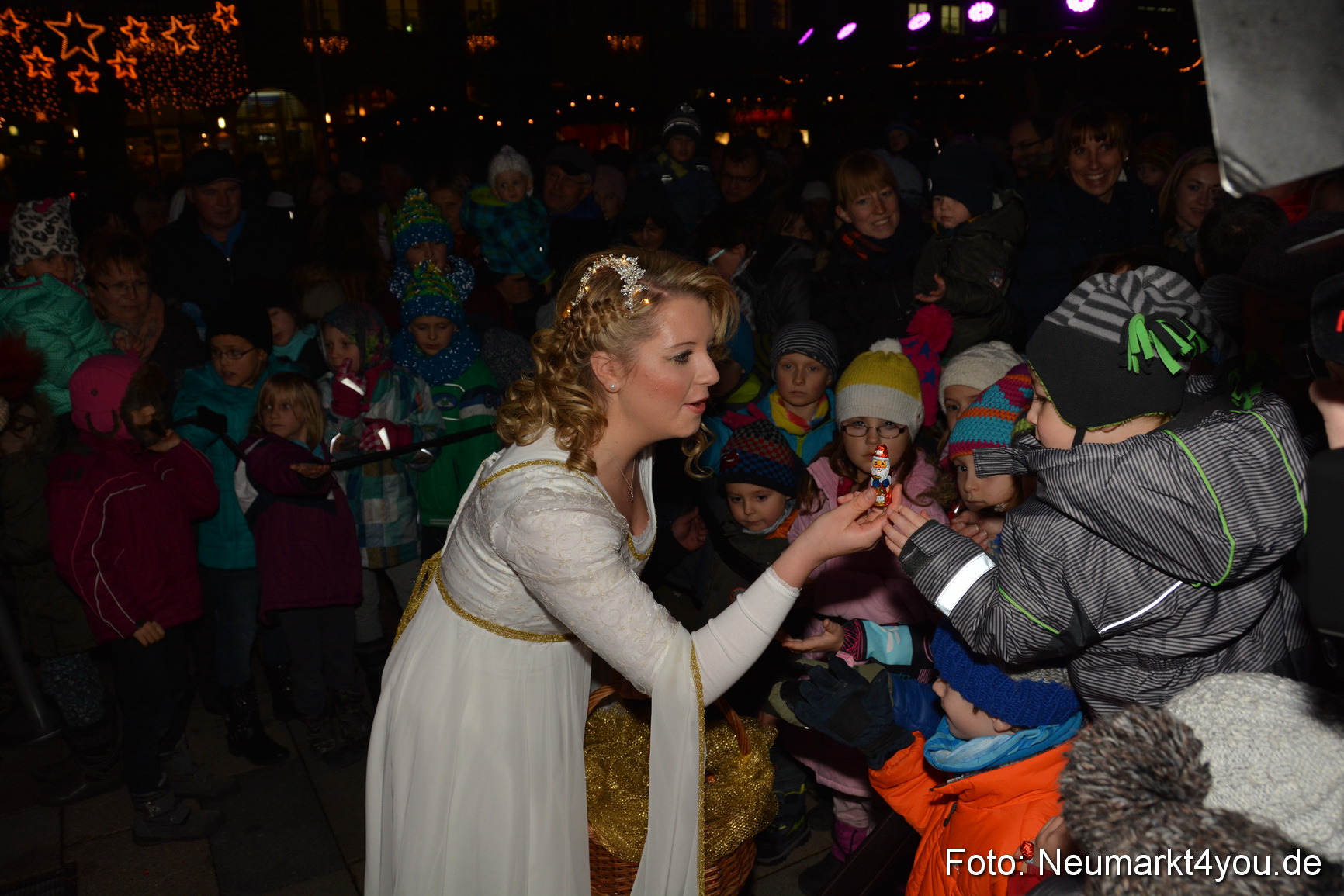 Weihnachtsmarkt Neumarkt 261115 0055