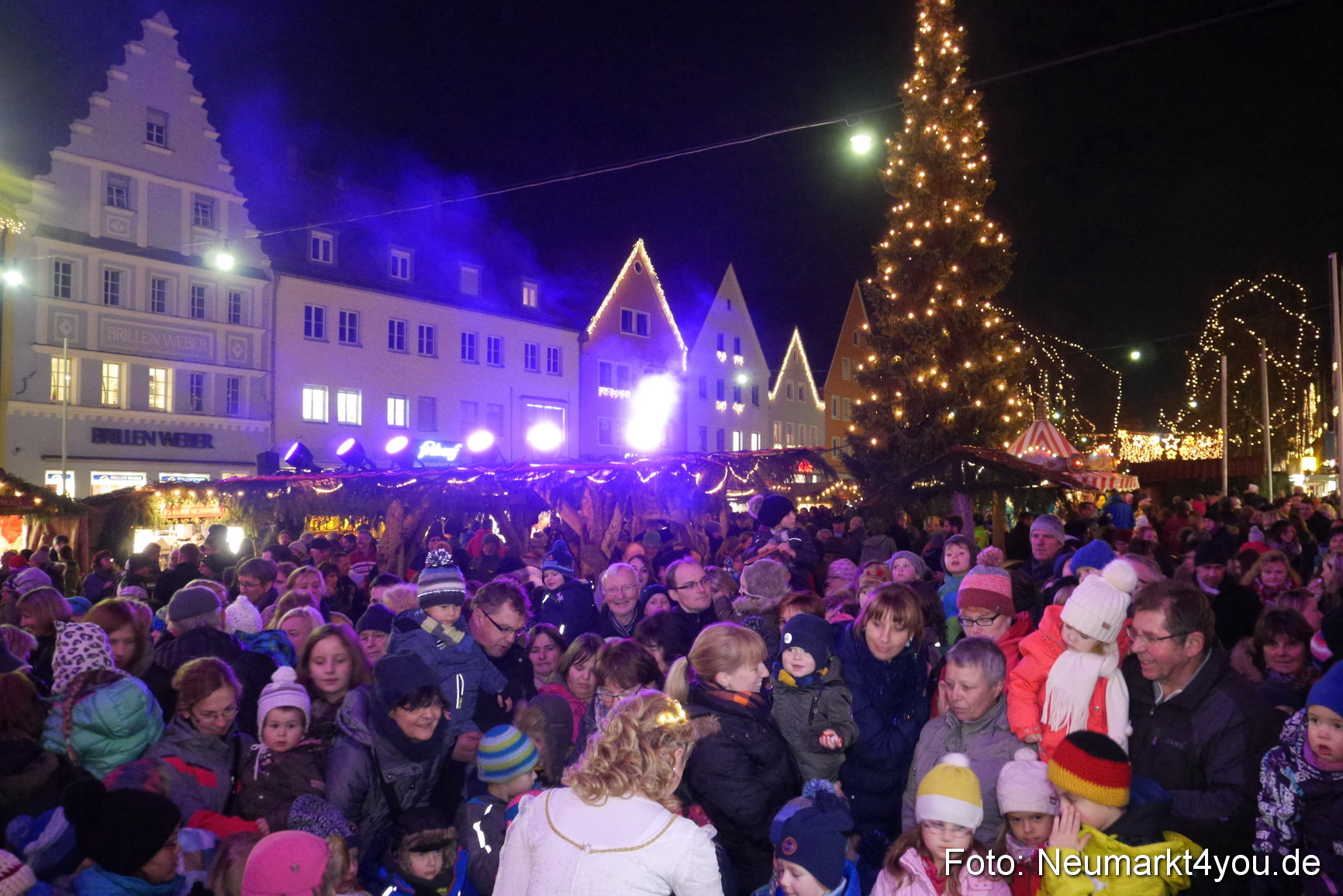 Weihnachtsmarkt Neumarkt 261115 0062