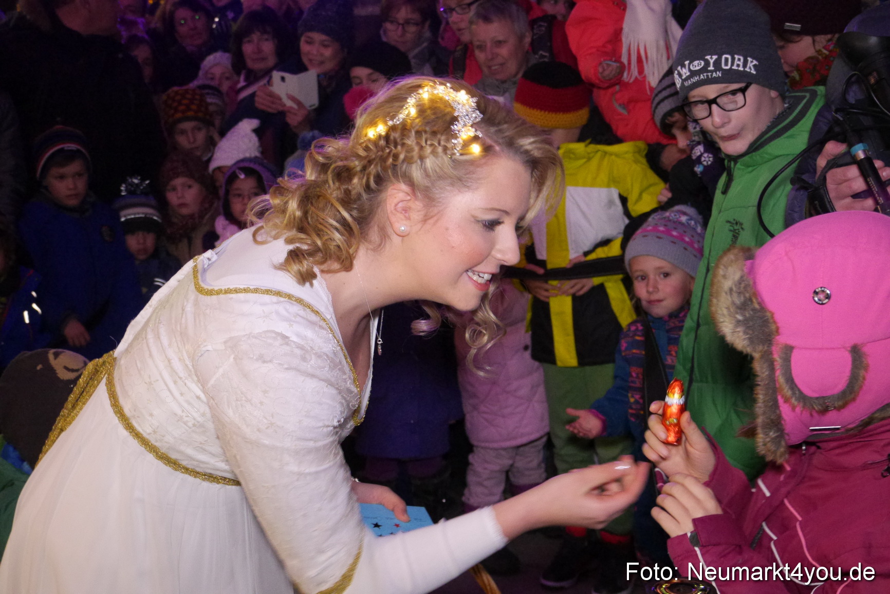 Weihnachtsmarkt Neumarkt 261115 0066