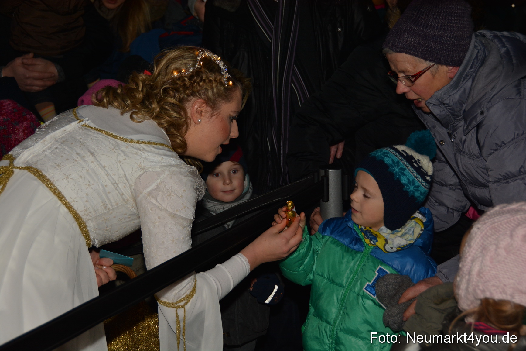 Weihnachtsmarkt Neumarkt 261115 0070