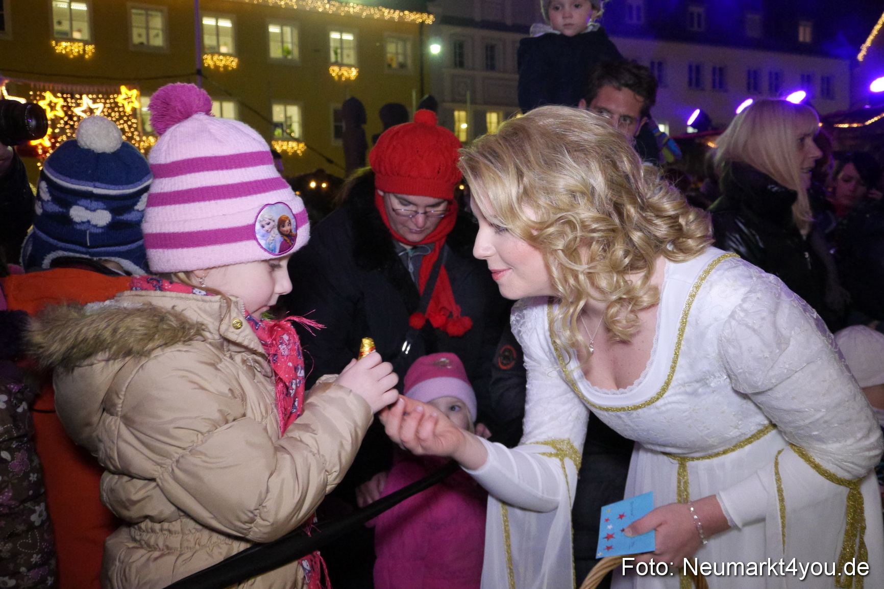 Weihnachtsmarkt Neumarkt 261115 0071