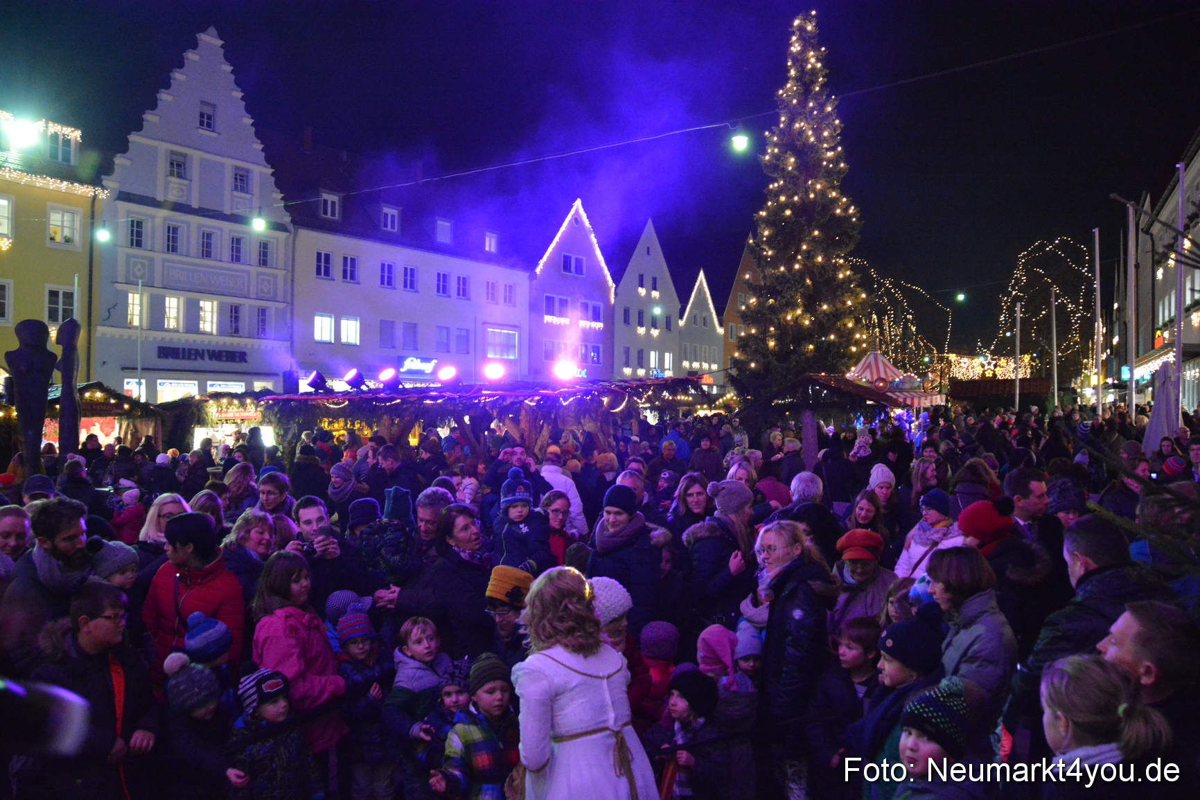 Weihnachtsmarkt Neumarkt 261115 0072