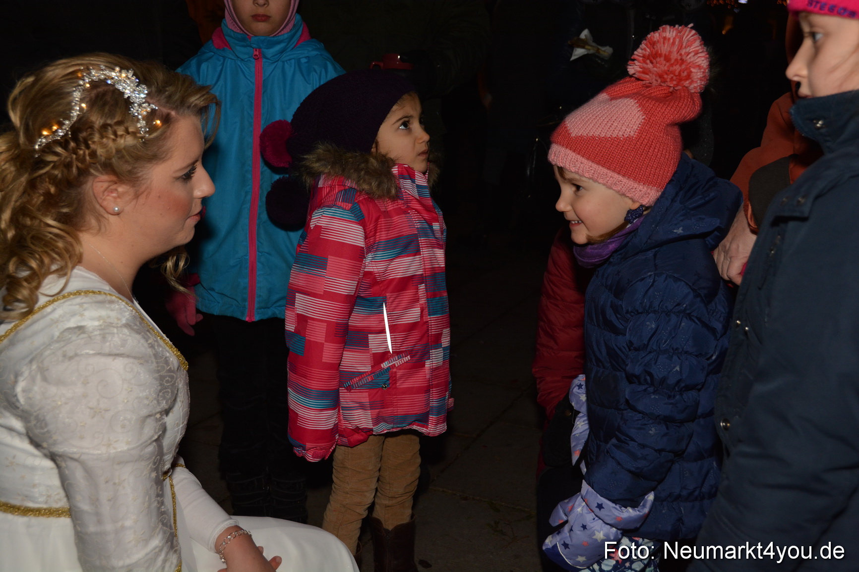 Weihnachtsmarkt Neumarkt 261115 0077