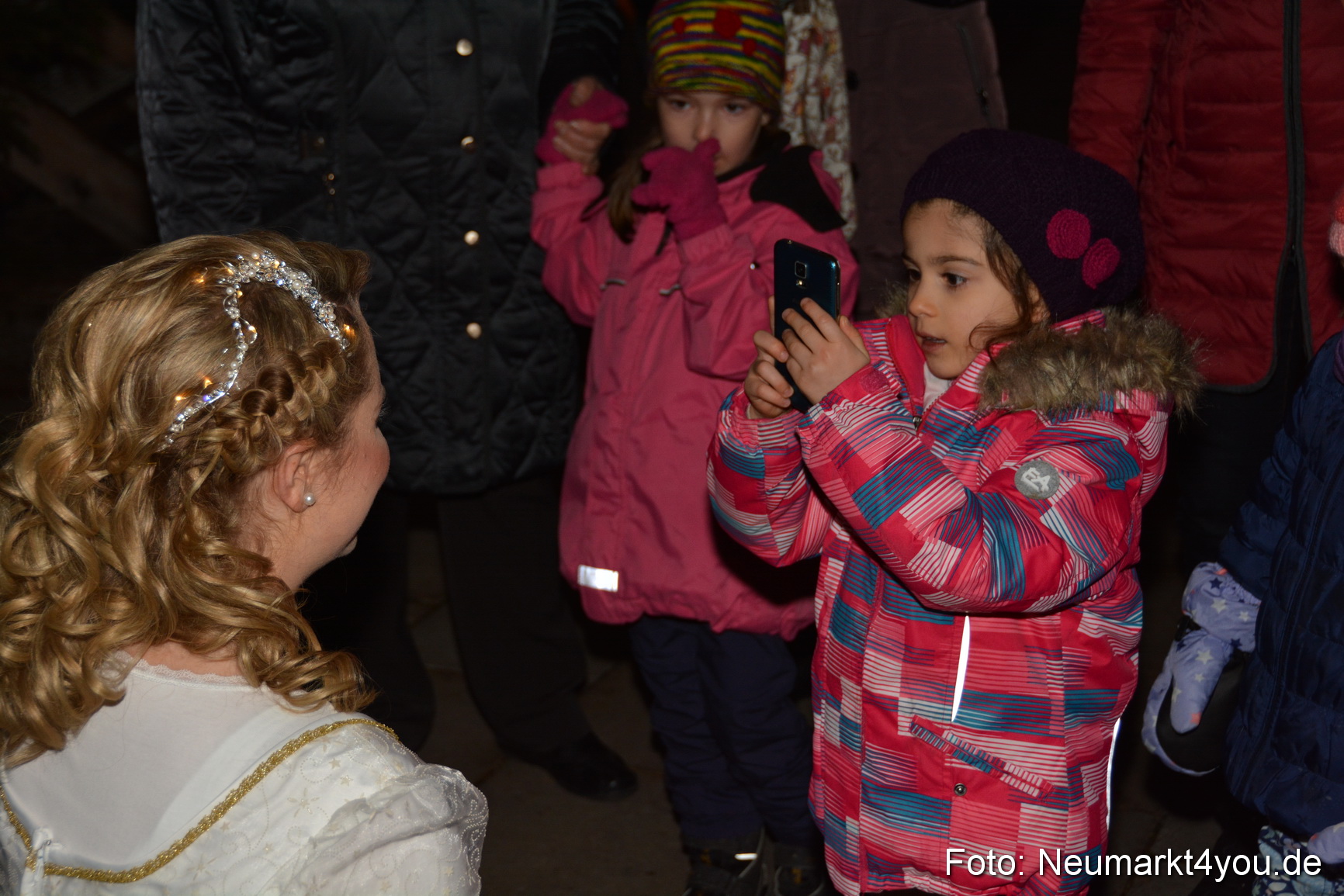 Weihnachtsmarkt Neumarkt 261115 0078