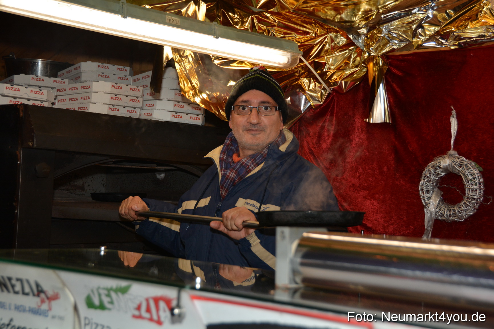 Weihnachtsmarkt Neumarkt 261115 0082