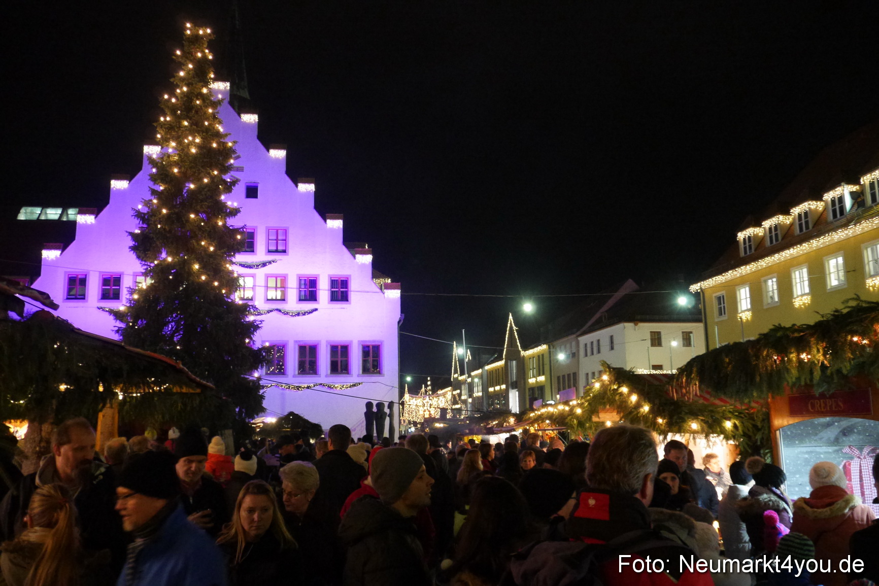 Weihnachtsmarkt Neumarkt 261115 0083