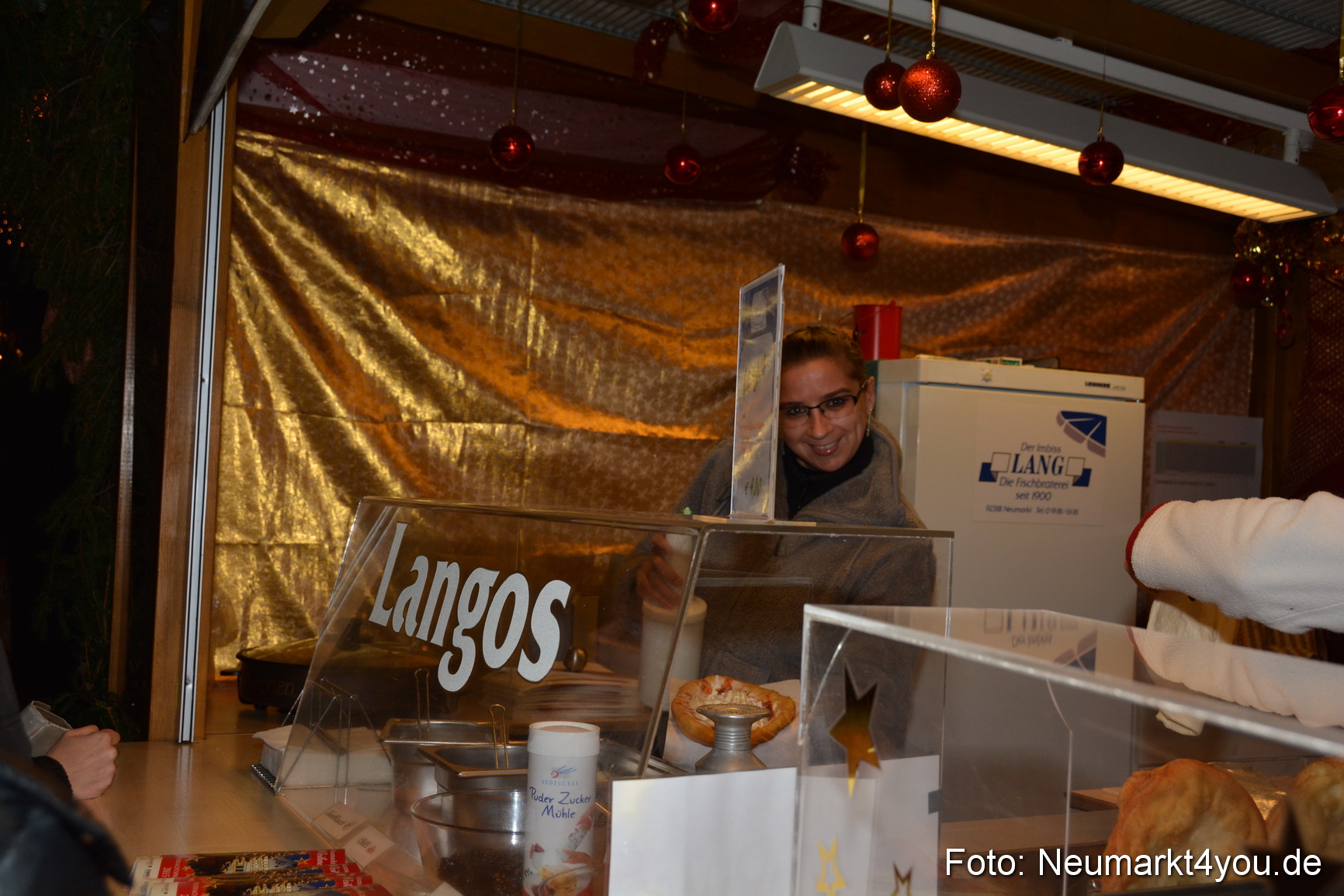 Weihnachtsmarkt Neumarkt 261115 0090