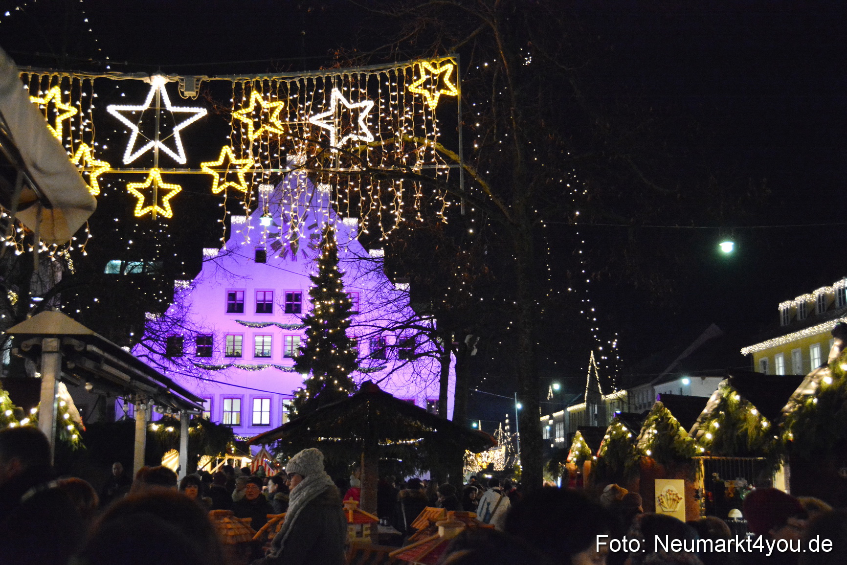 Weihnachtsmarkt Neumarkt 261115 0097