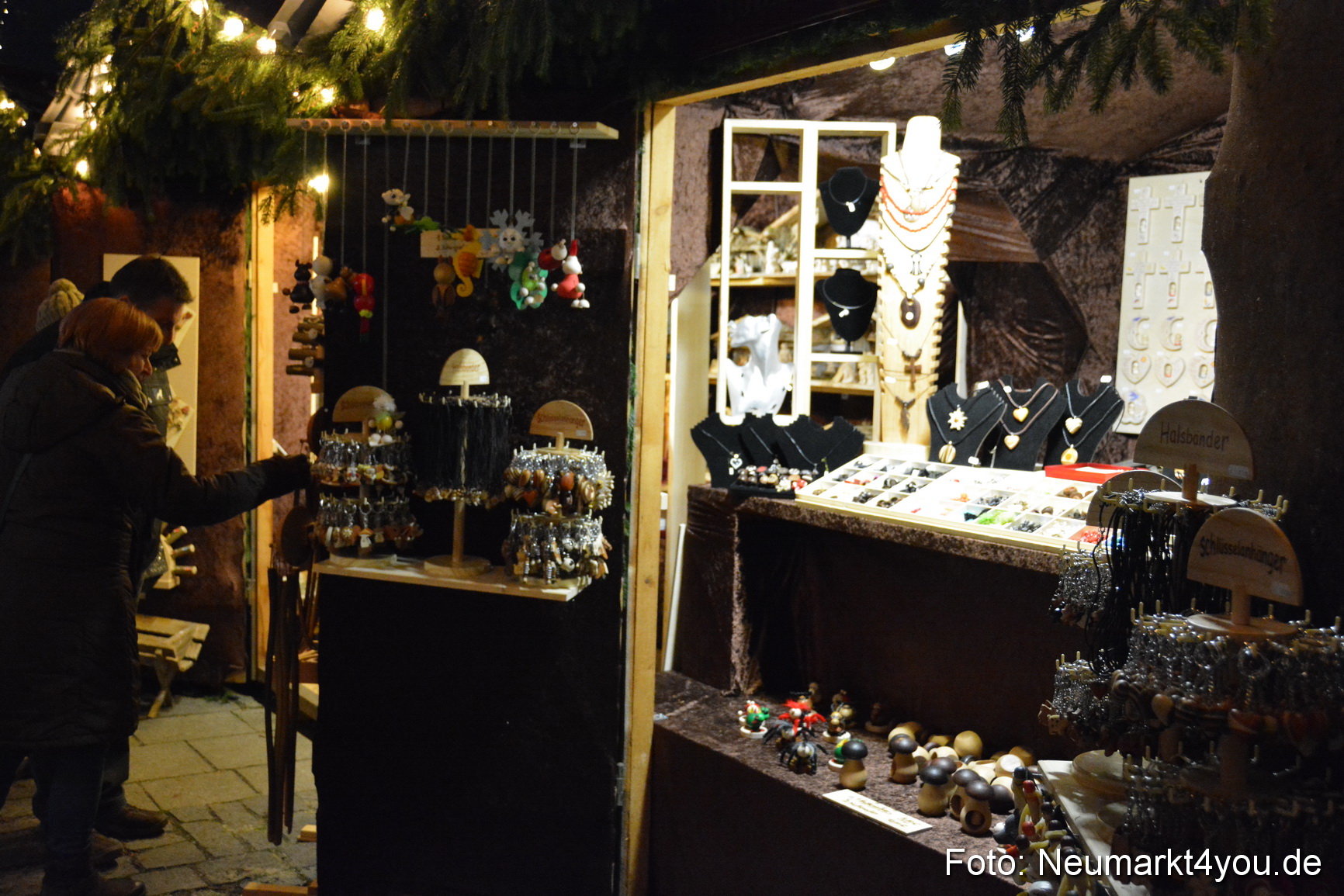 Weihnachtsmarkt Neumarkt 261115 0099