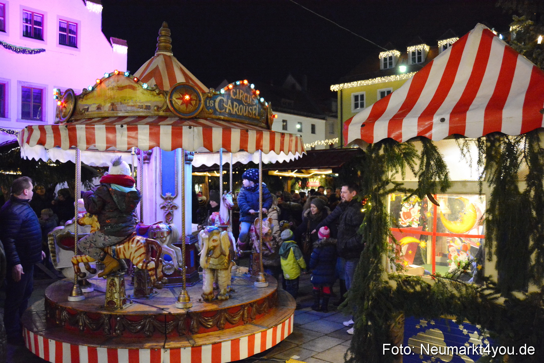 Weihnachtsmarkt Neumarkt 261115 0102