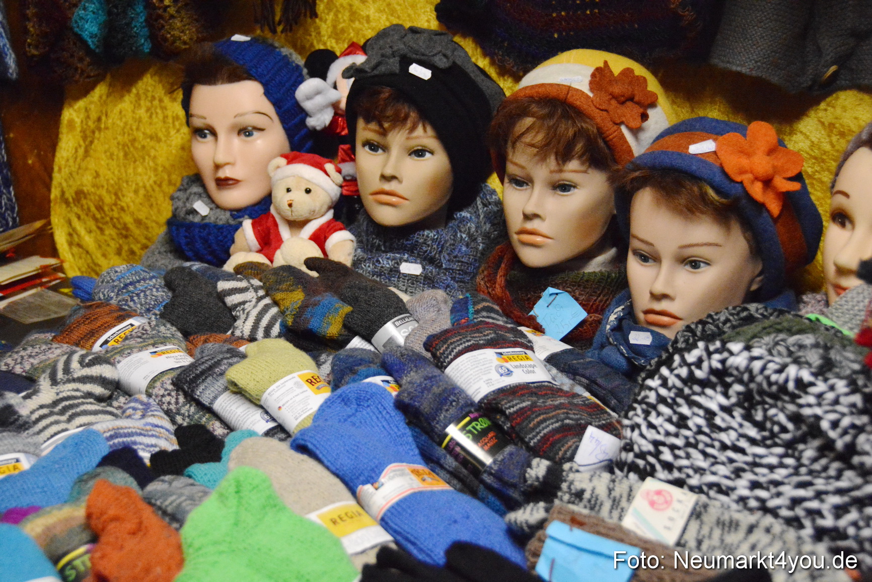 Weihnachtsmarkt Neumarkt 261115 0107