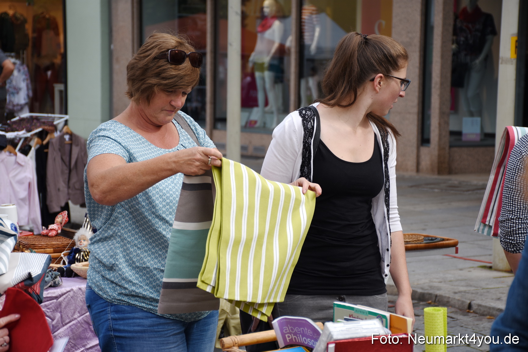 Altstadtflohmarkt Neumarkt 060816 0009