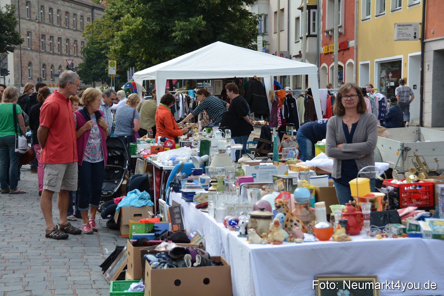 Altstadtflohmarkt Neumarkt 060816 0011