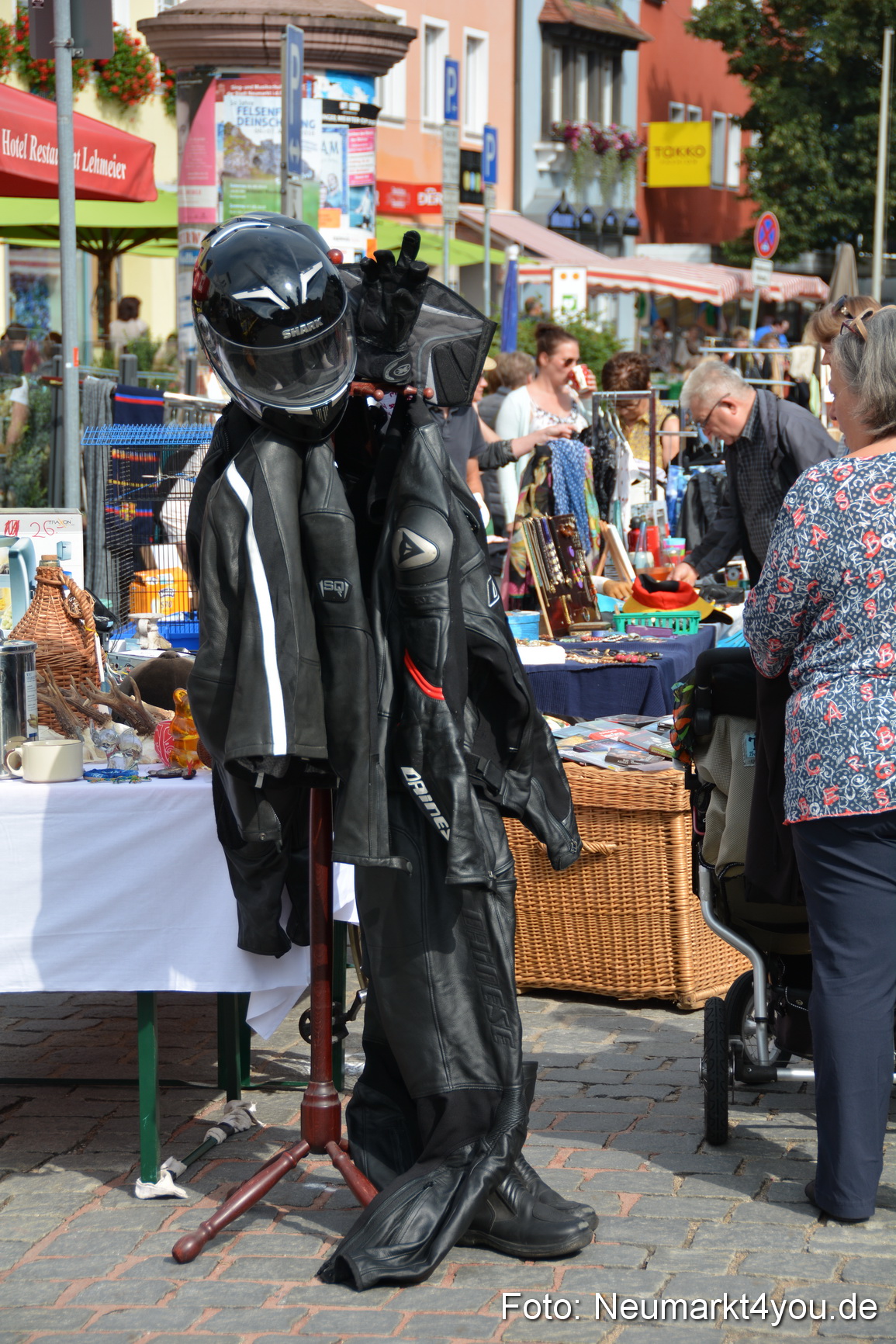 Altstadtflohmarkt Neumarkt 060816 0017
