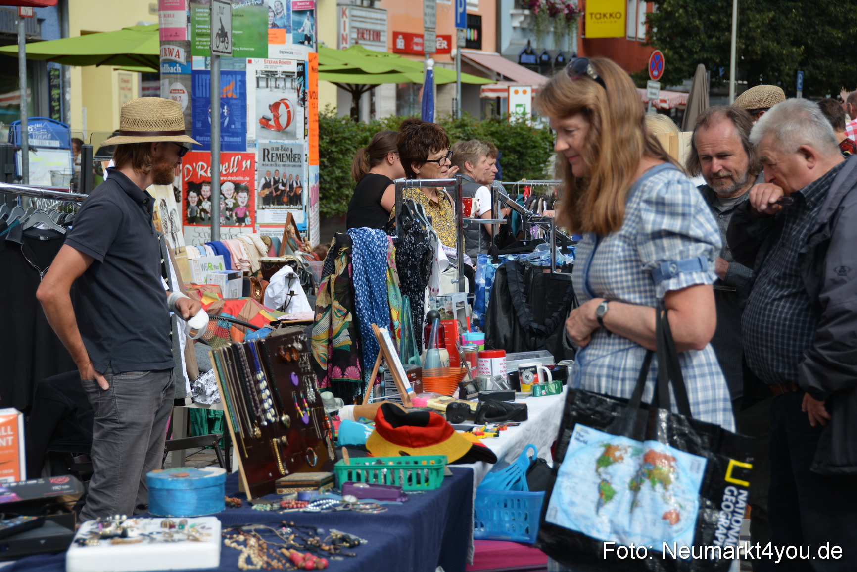Altstadtflohmarkt Neumarkt 060816 0019