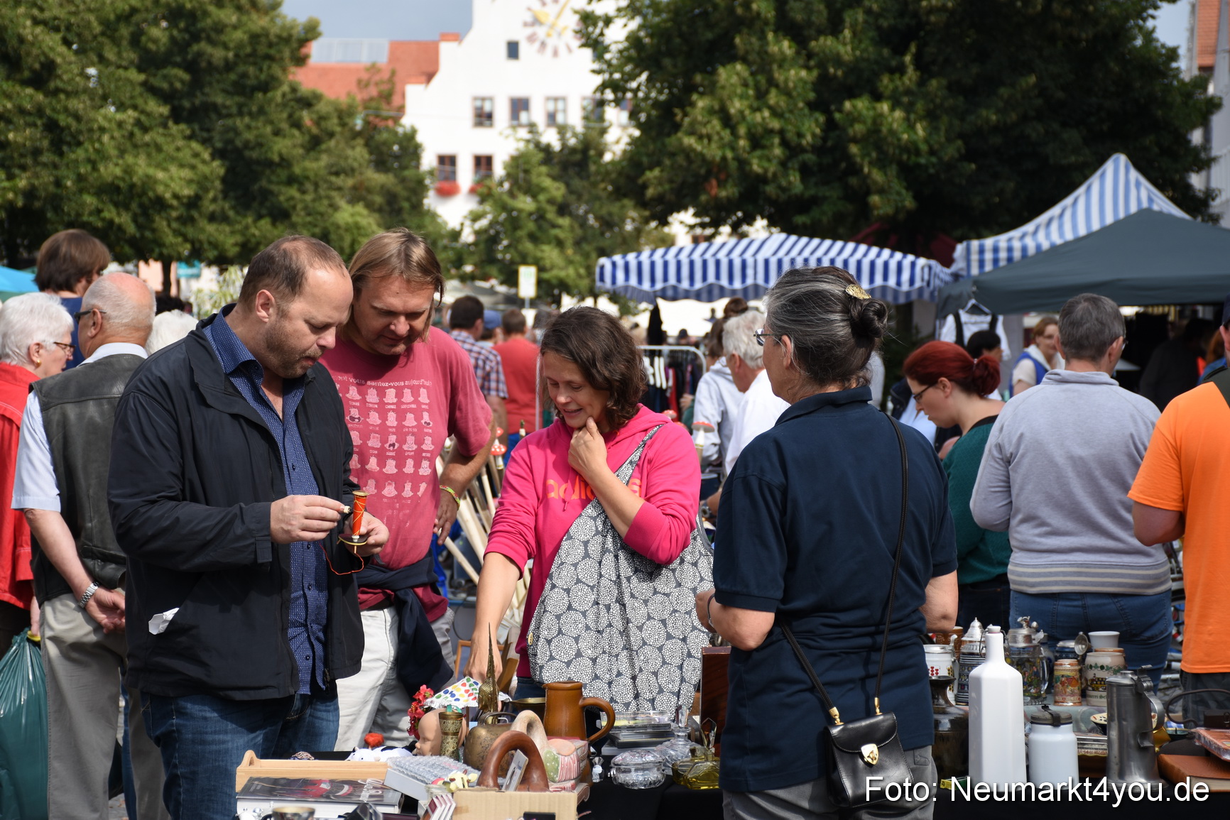 Altstadtflohmarkt Neumarkt 060816 0021