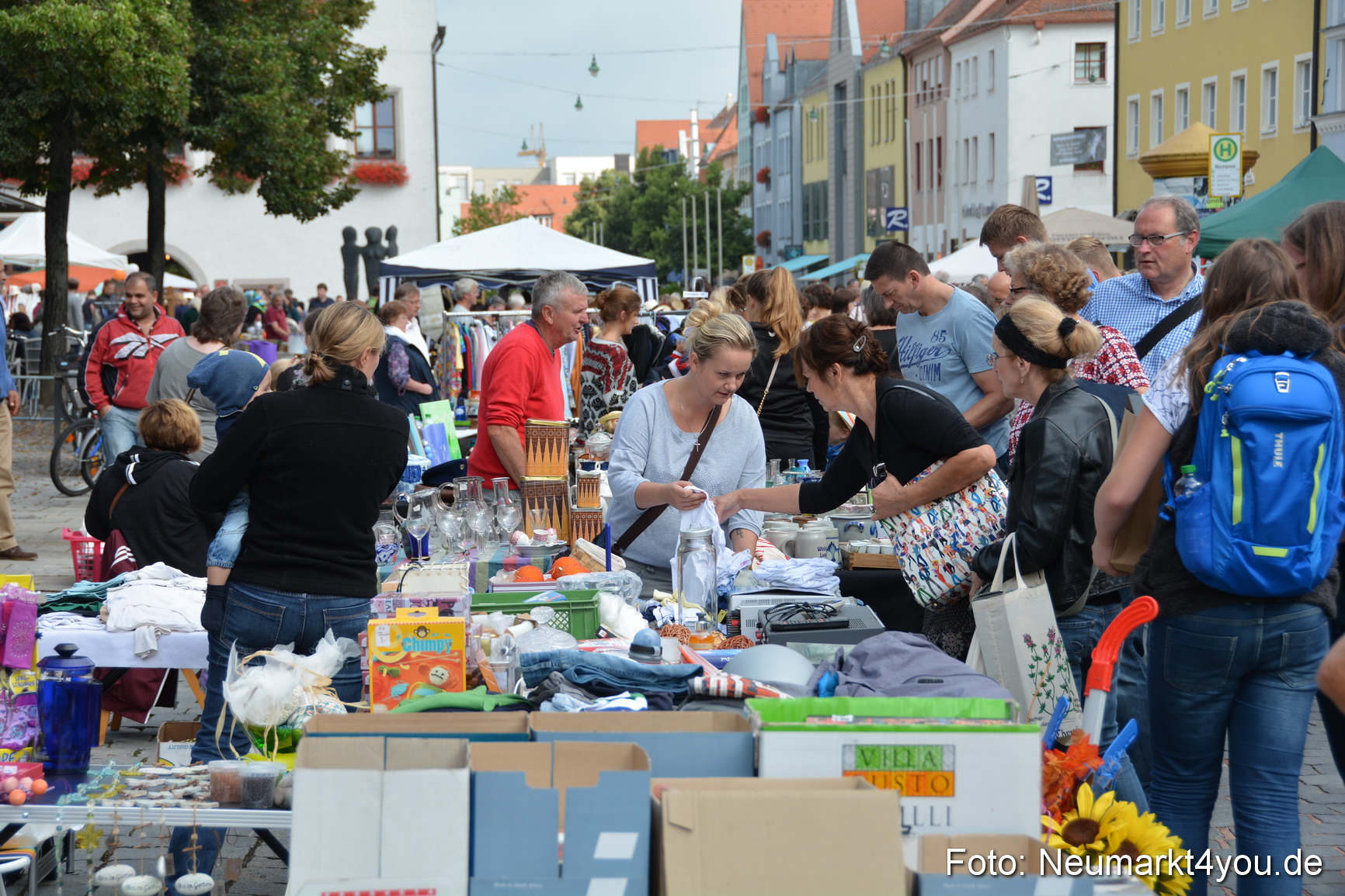 Altstadtflohmarkt Neumarkt 060816 0035