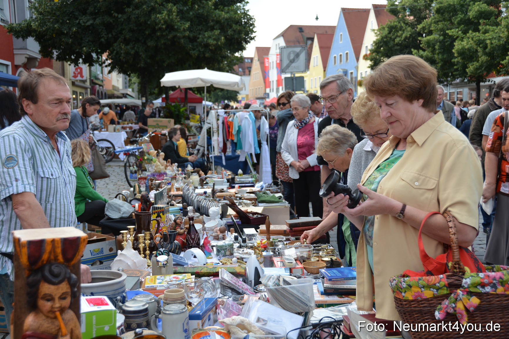 Altstadtflohmarkt Neumarkt 060816 0040