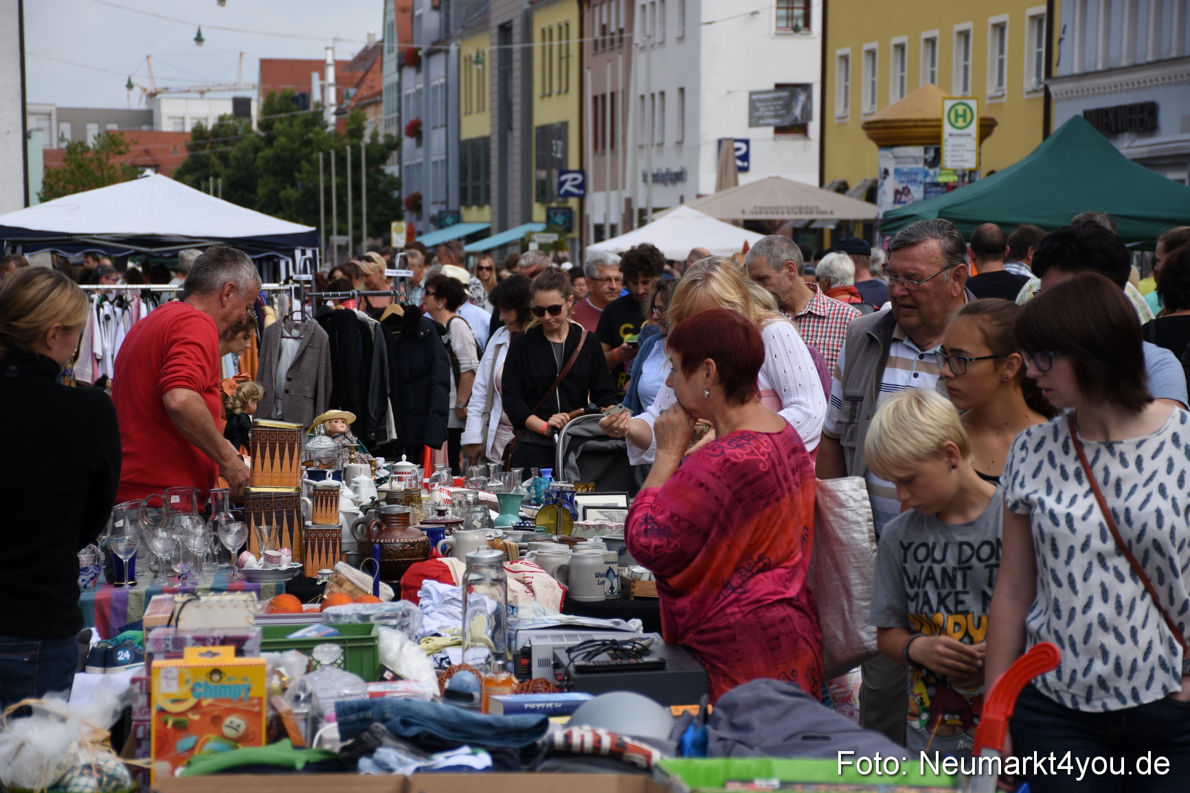 Altstadtflohmarkt Neumarkt 060816 0041