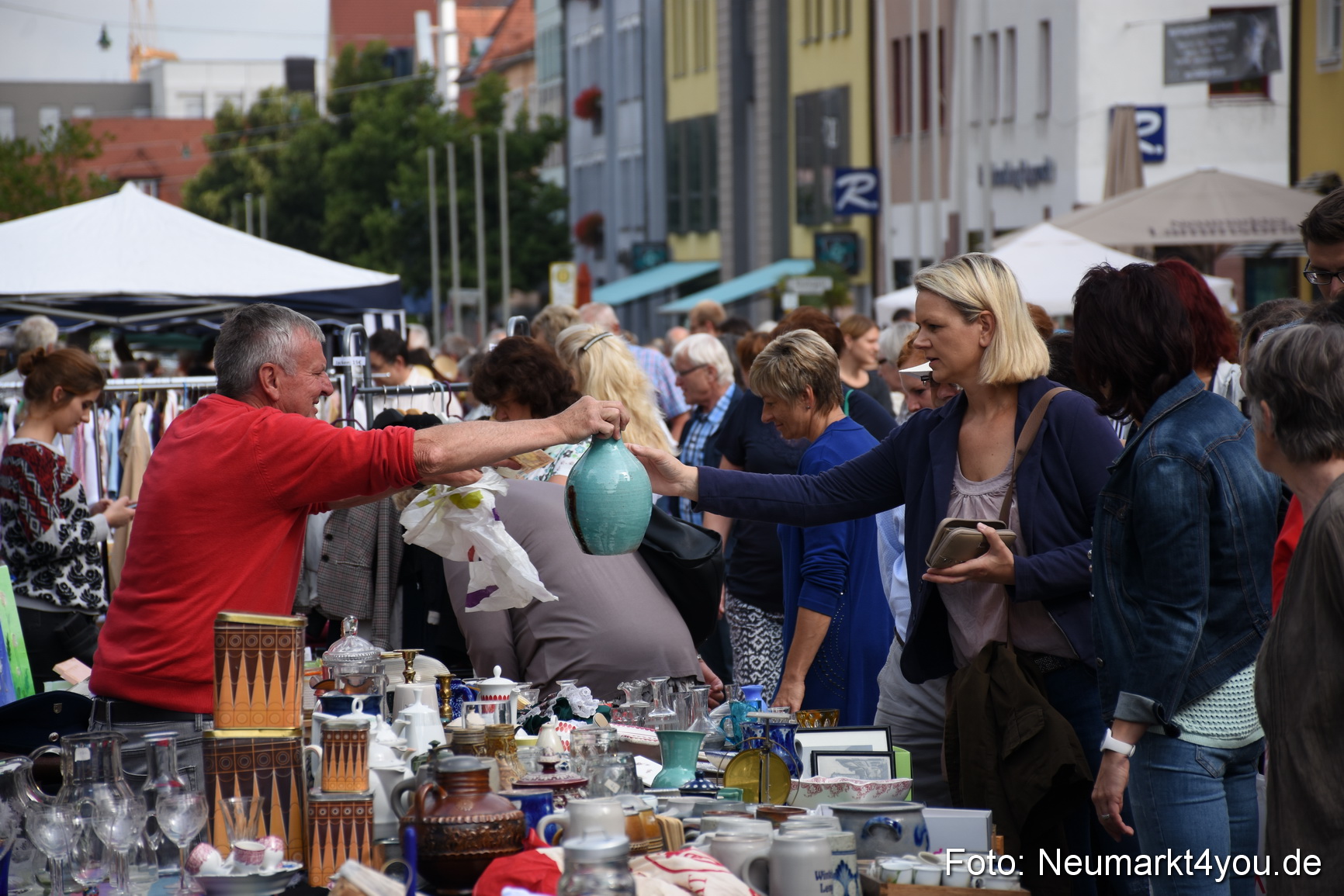 Altstadtflohmarkt Neumarkt 060816 0046