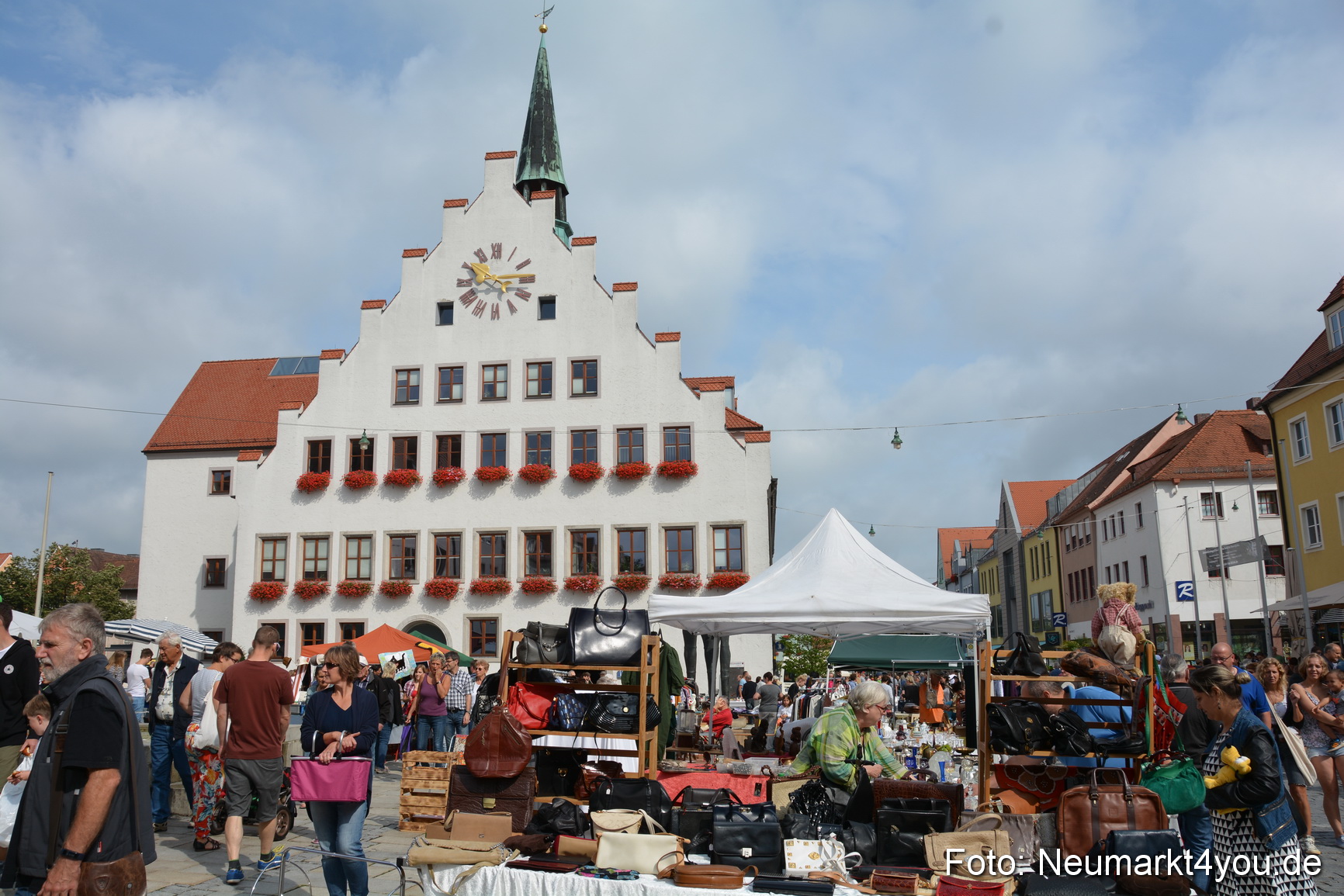 Altstadtflohmarkt Neumarkt 060816 0049
