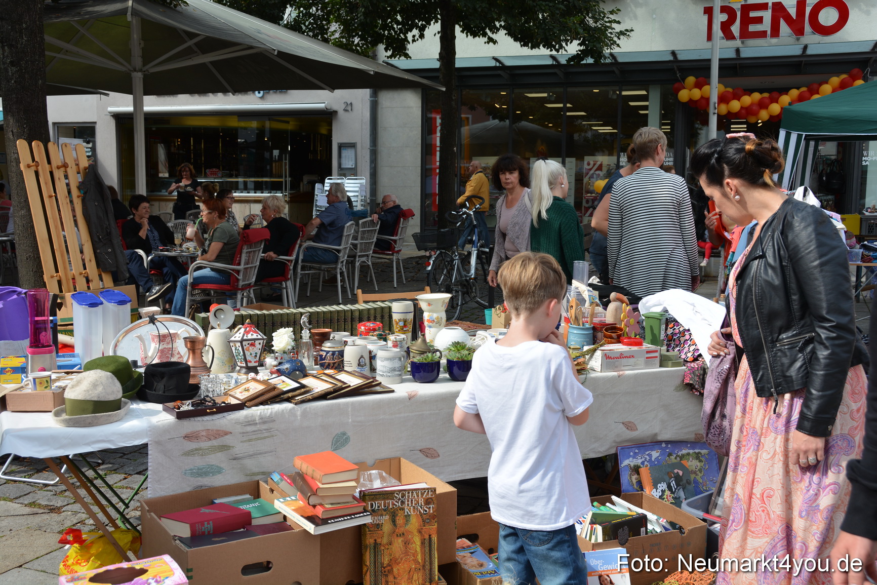 Altstadtflohmarkt Neumarkt 060816 0050
