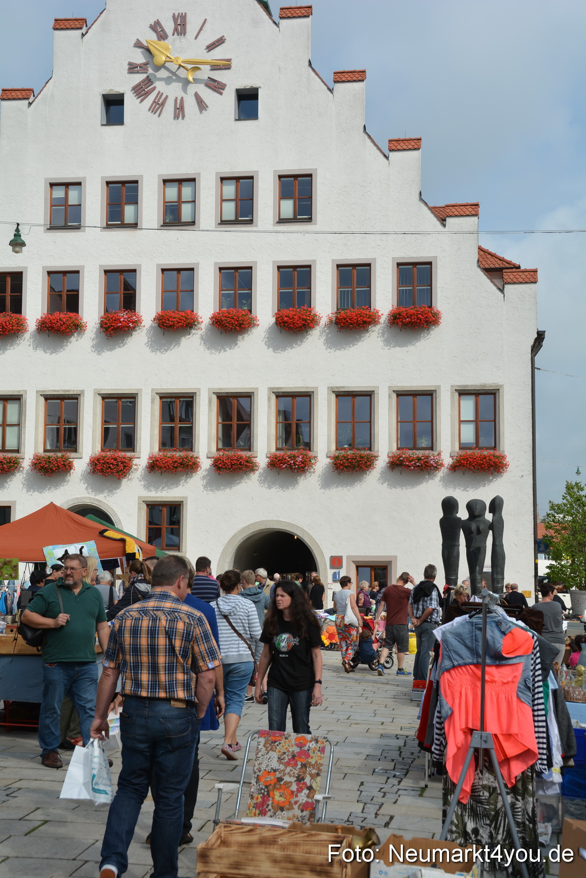 Altstadtflohmarkt Neumarkt 060816 0053