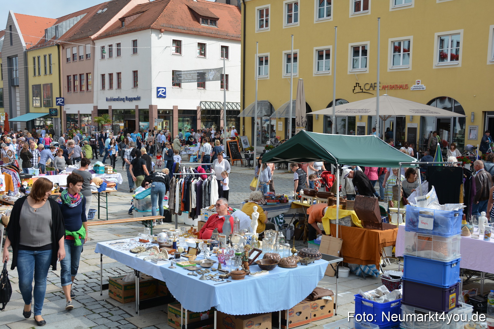 Altstadtflohmarkt Neumarkt 060816 0057