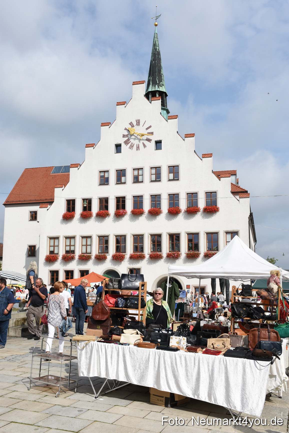 Altstadtflohmarkt Neumarkt 060816 0059